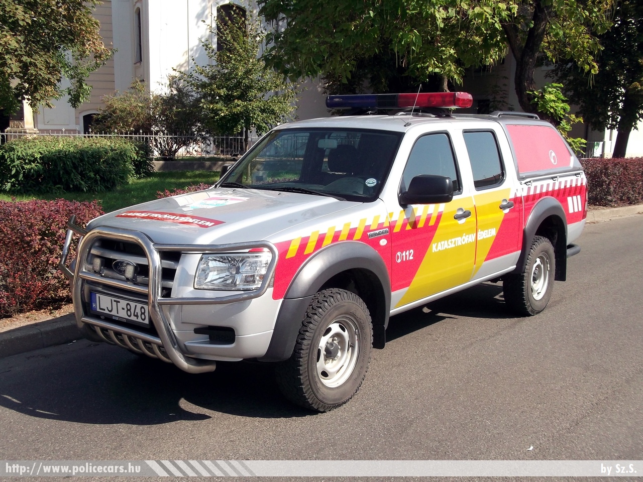 Ford Ranger, Békés Megyei Katasztrófavédelmi Igazgatóság, Orosházi Katasztrófavédelmi Kirendeltség, fotó: Sz. S. 
Keywords: tûzoltóautó tûzoltó tûzoltóság magyar Magyarország katasztrófavédelem LJT-848 fire firetruck Hungary hungarian