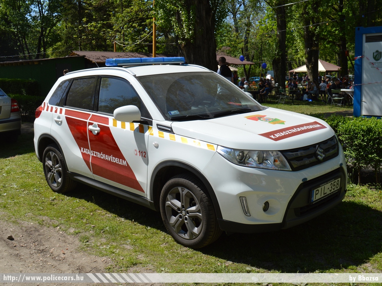 Suzuki Vitara, Fõvárosi Katasztrófavédelmi Igazgatóság, II. kerületi Hivatásos Tûzoltóparancsnokság, fotó: Bbazsa
Keywords: PIL-358 tûzoltóautó tûzoltóság tûzoltó magyar Magyarország katasztrófavédelem  fire firetruck Hungary hungarian