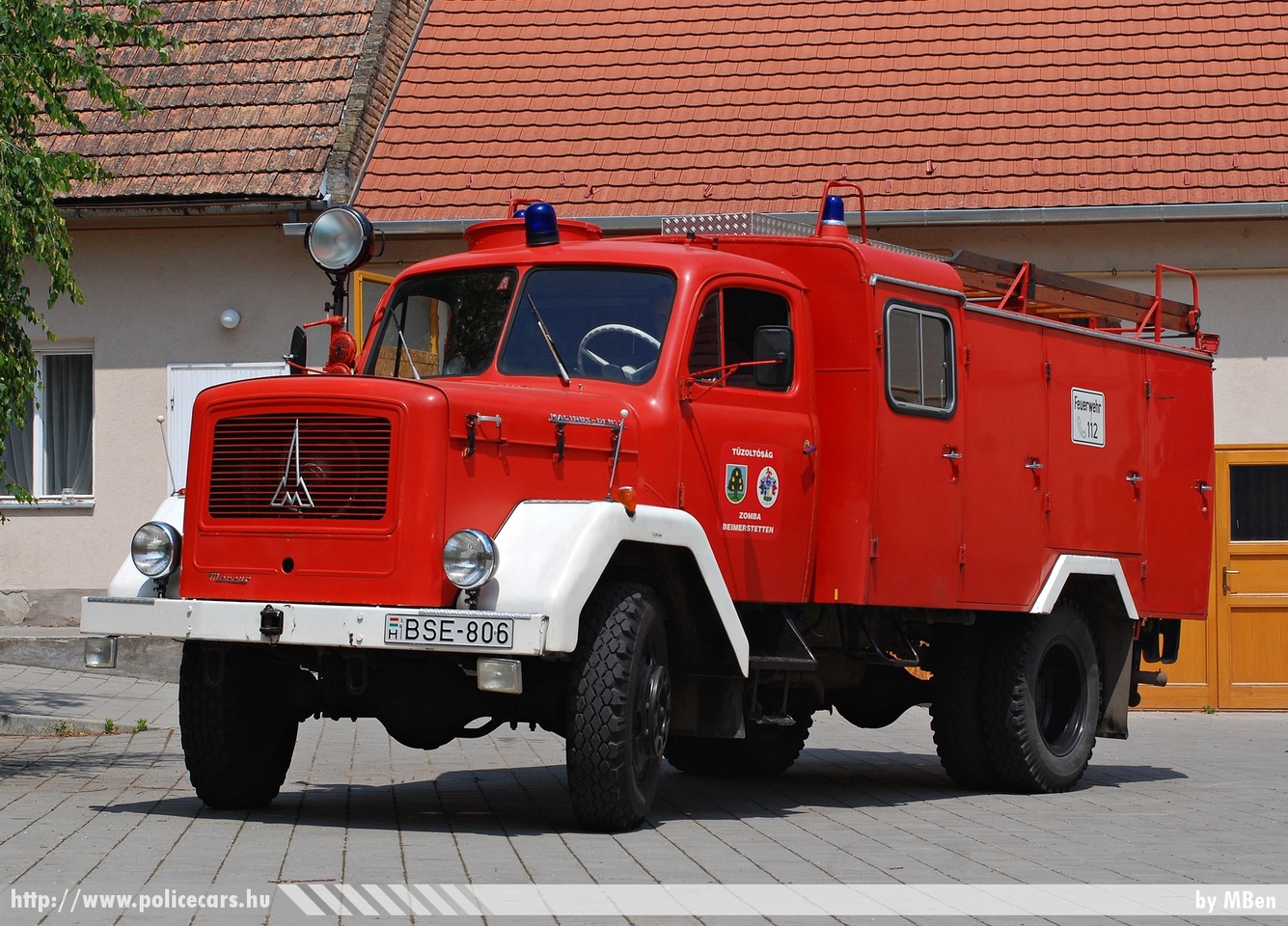 Magirus Deutz, Zombai Önkéntes Tûzoltó Egyesület, fotó: MBen
Keywords: ÖTE magyar Magyarország tûzoltó tûzoltóautó tûzoltóság Hungary hungarian fire firetruck BSE-806