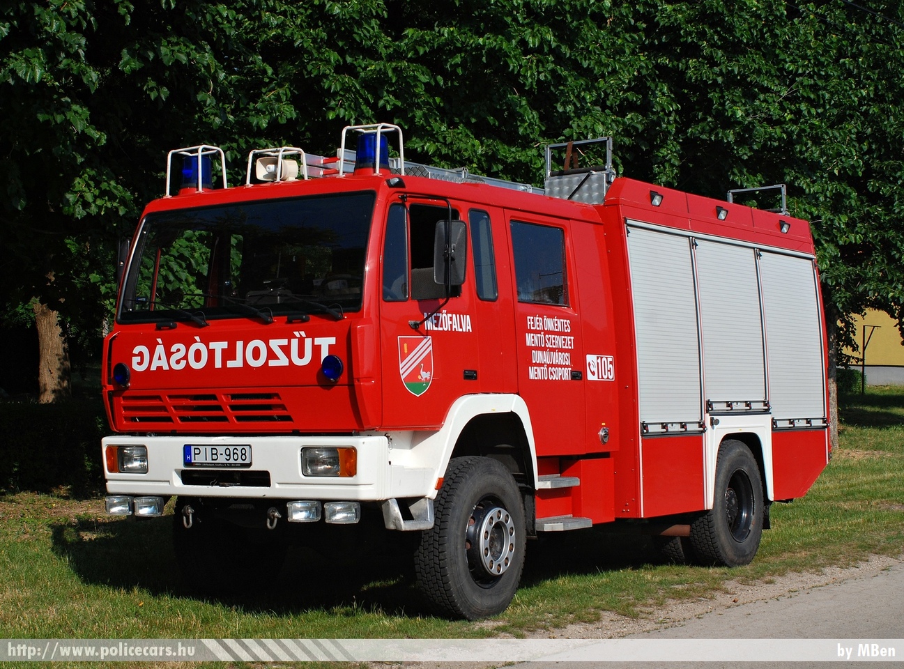 Steyr 16s26 BM Heros Aquadux X 4000, Mezõfalvai Önkéntes Tûzoltó Egyesület, fotó: MBen
Keywords: ÖTE magyar Magyarország tûzoltó tûzoltóautó tûzoltóság Hungary hungarian fire firetruck PIB-968