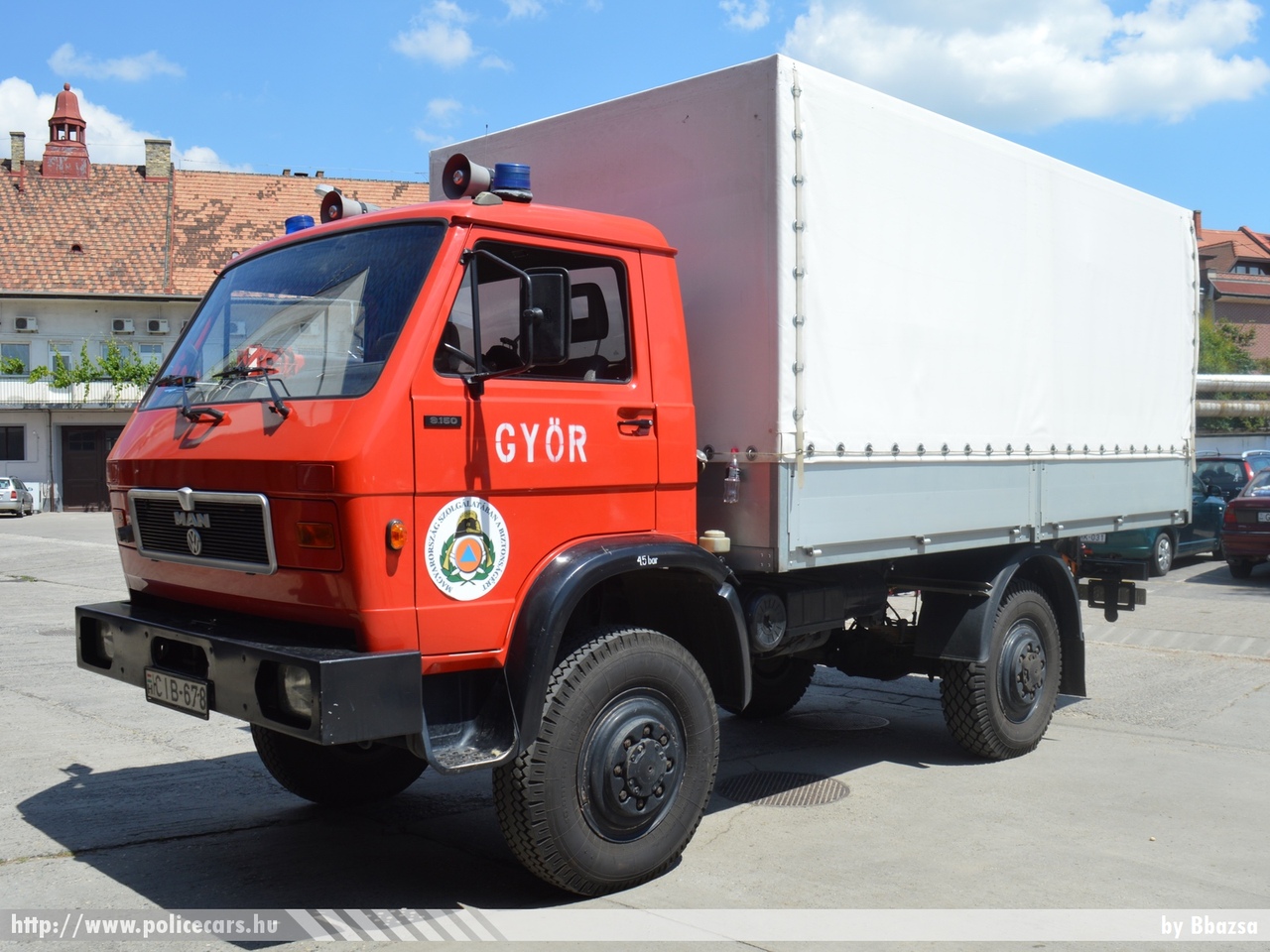 MAN-VW 8.150, Gyõr-Moson-Sopron Megyei Katasztrófavédelmi Igazgatóság, Gyõri Katasztrófavédelmi Kirendeltség, Gyõri Hivatásos Tûzoltóság-parancsnokság, fotó: Bbazsa
Keywords: tûzoltóautó tûzoltó tûzoltóság magyar Magyarország katasztrófavédelem fire firetruck Hungary hungarian CIB-678