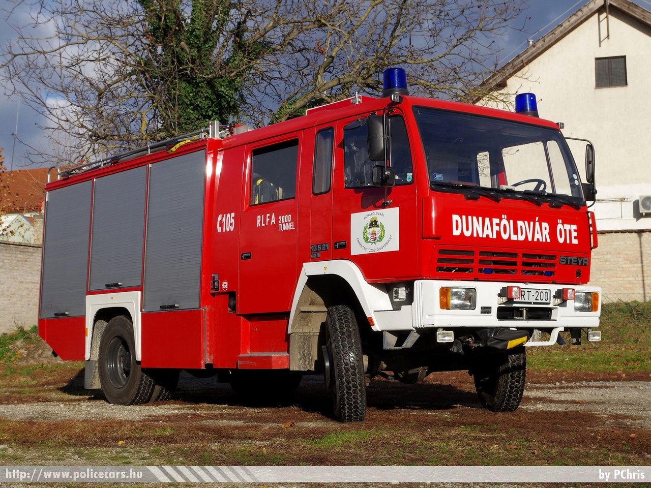 STEYR 13s21 4x4 Rosenbauer, Dunaföldvári Önkéntes Tûzoltó Egyesület, fotó: PChris

Keywords: MRT-200 ÖTE magyar Magyarország tûzoltó tûzoltóautó tûzoltóság Hungary hungarian fire firetruck 