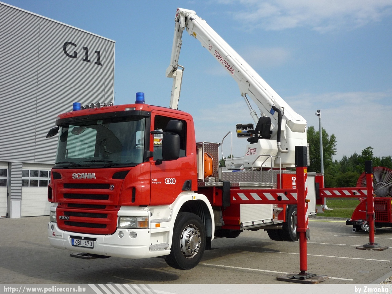 Scania P270 Bronto Skylift TLK 23-12, Audi Hungaria Motor Kft., Gyõr, fotó: Zaronka
Keywords: létesítményi tûzoltó tûzoltóautó tûzoltóság magyar Magyarország KBL-473 fire firetruck Hungary hungarian