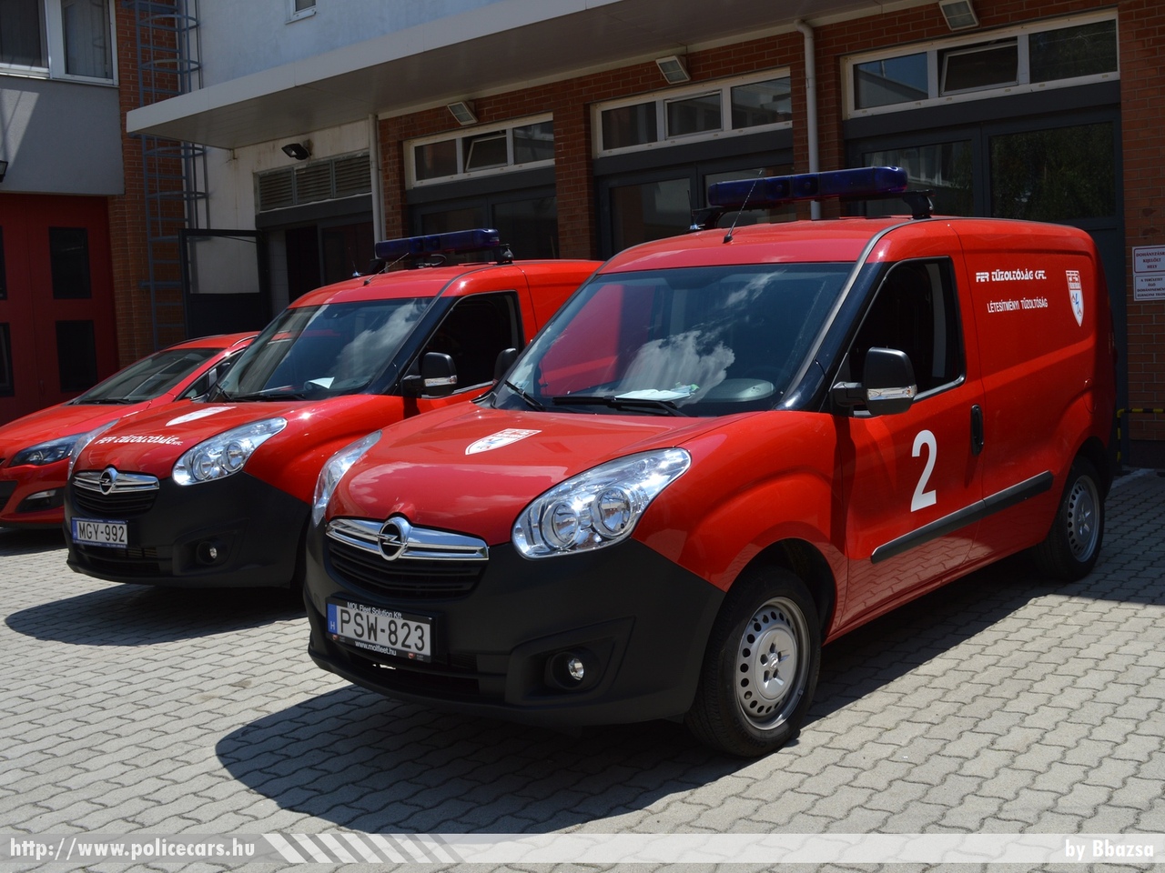 Opel Combo, [url=http://www.fer.hu/]FER Tûzoltóság[/url], Százhalombatta, fotó: Bbazsa
Keywords: PSW-823 létesítményi tûzoltó tûzoltóautó tûzoltóság magyar Magyarország fire firetruck Hungary hungarian