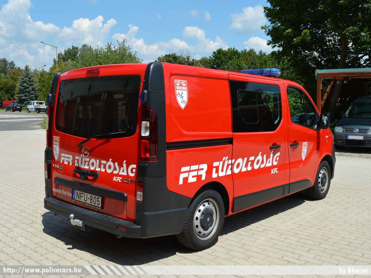 Opel Vivaro, [url=http://www.fer.hu/]FER Tûzoltóság[/url], Százhalombatta, fotó: Bbazsa
Keywords: NFU-805 létesítményi tûzoltó tûzoltóautó tûzoltóság magyar Magyarország fire firetruck Hungary hungarian