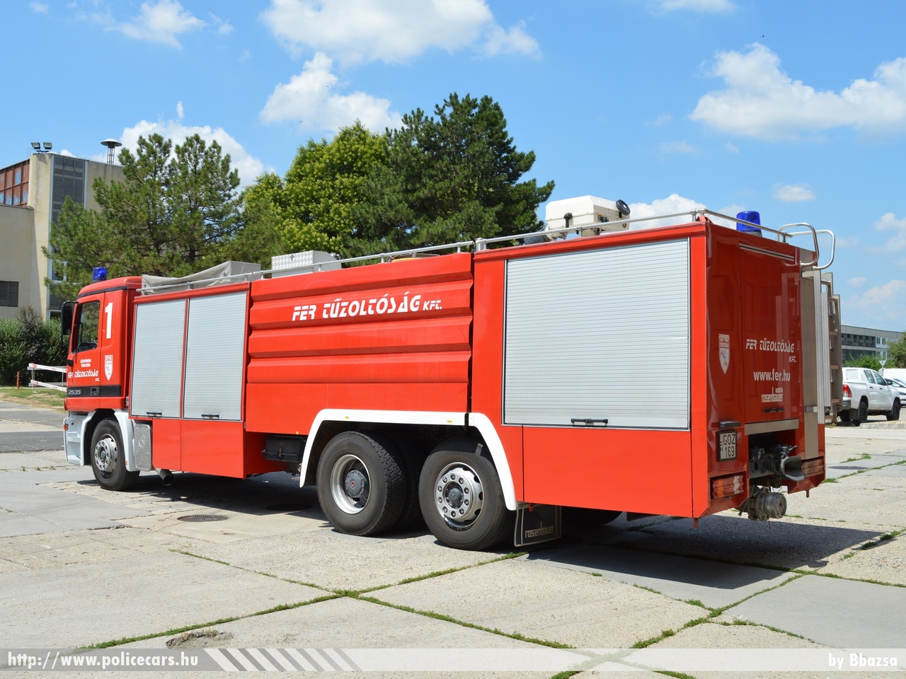 Mercedes Actros 2535, [url=http://www.fer.hu/]FER Tûzoltóság[/url], Százhalombatta, fotó: Bbazsa
Keywords: létesítményi tûzoltó tûzoltóautó tûzoltóság magyar Magyarország fire firetruck Hungary hungarian GOZ-169