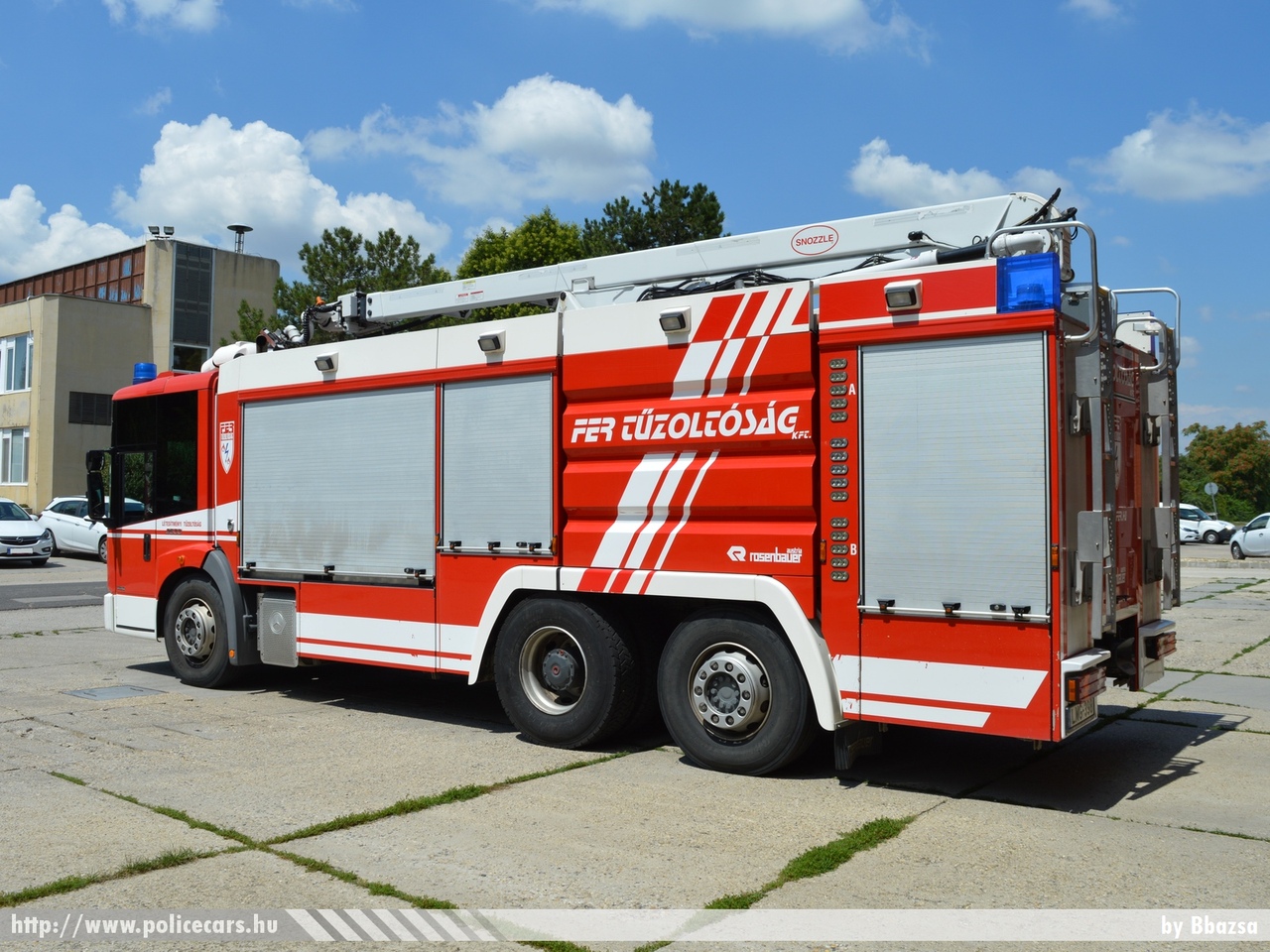 Mercedes Econic 2633 Rosenbauer ULF 4000/1500/1500 HRET, [url=http://www.fer.hu/]FER Tûzoltóság[/url], Százhalombatta, fotó: Bbazsa
Keywords: létesítményi tûzoltó tûzoltóautó tûzoltóság magyar Magyarország fire firetruck Hungary hungarian LMG-398