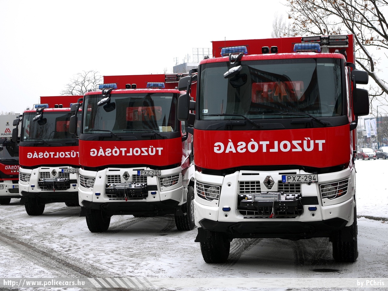 Renault, fotó: PChris
Keywords: tûzoltóautó tûzoltó tûzoltóság magyar Magyarország katasztrófavédelem fire firetruck Hungary hungarian PXZ-298 PXZ-294 PXZ-295