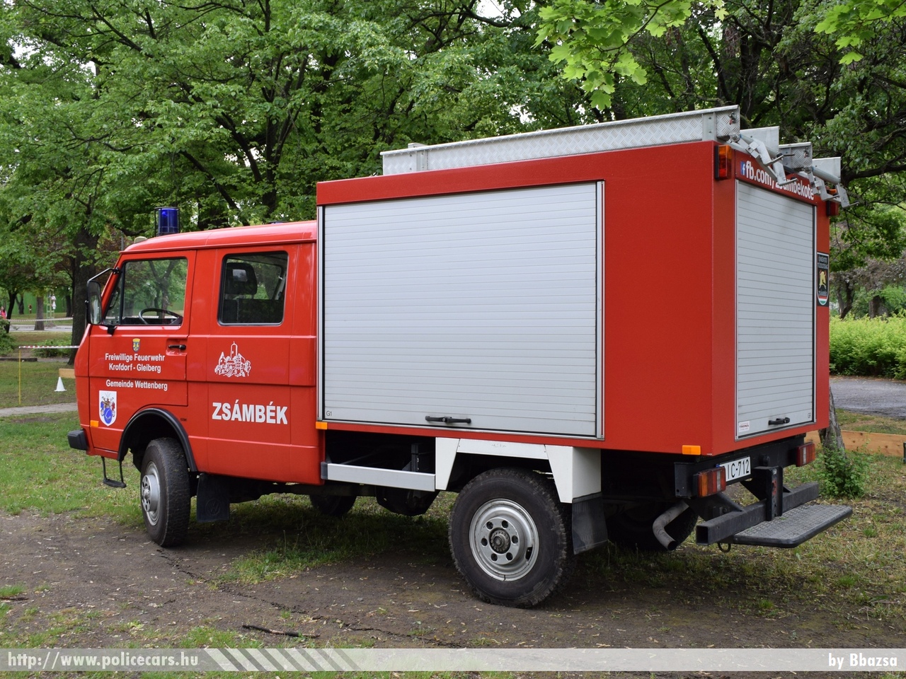 Volkswagen LT, Zsámbéki Önkéntes Tûzoltó Egyesület, fotó: Bbazsa
Keywords: ÖTE magyar Magyarország tûzoltó tûzoltóautó tûzoltóság Hungary hungarian fire firetruck RIC-712