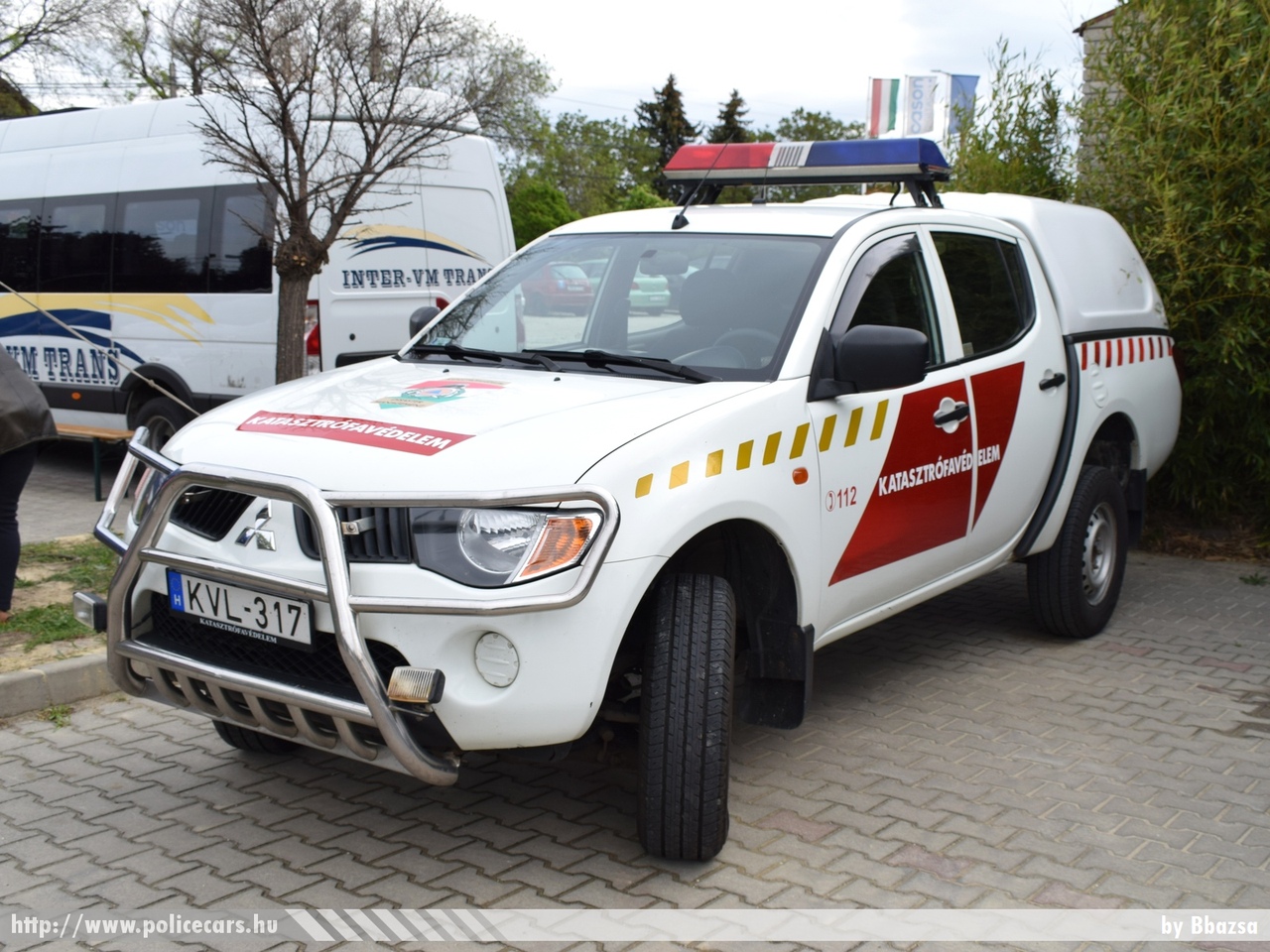 Mitsubishi L200, Pest Megyei Katasztrófavédelmi Igazgatóság, fotó: Bbazsa
Keywords: tûzoltóautó tûzoltó tûzoltóság magyar Magyarország katasztrófavédelem fire firetruck Hungary hungarian KVL-317
