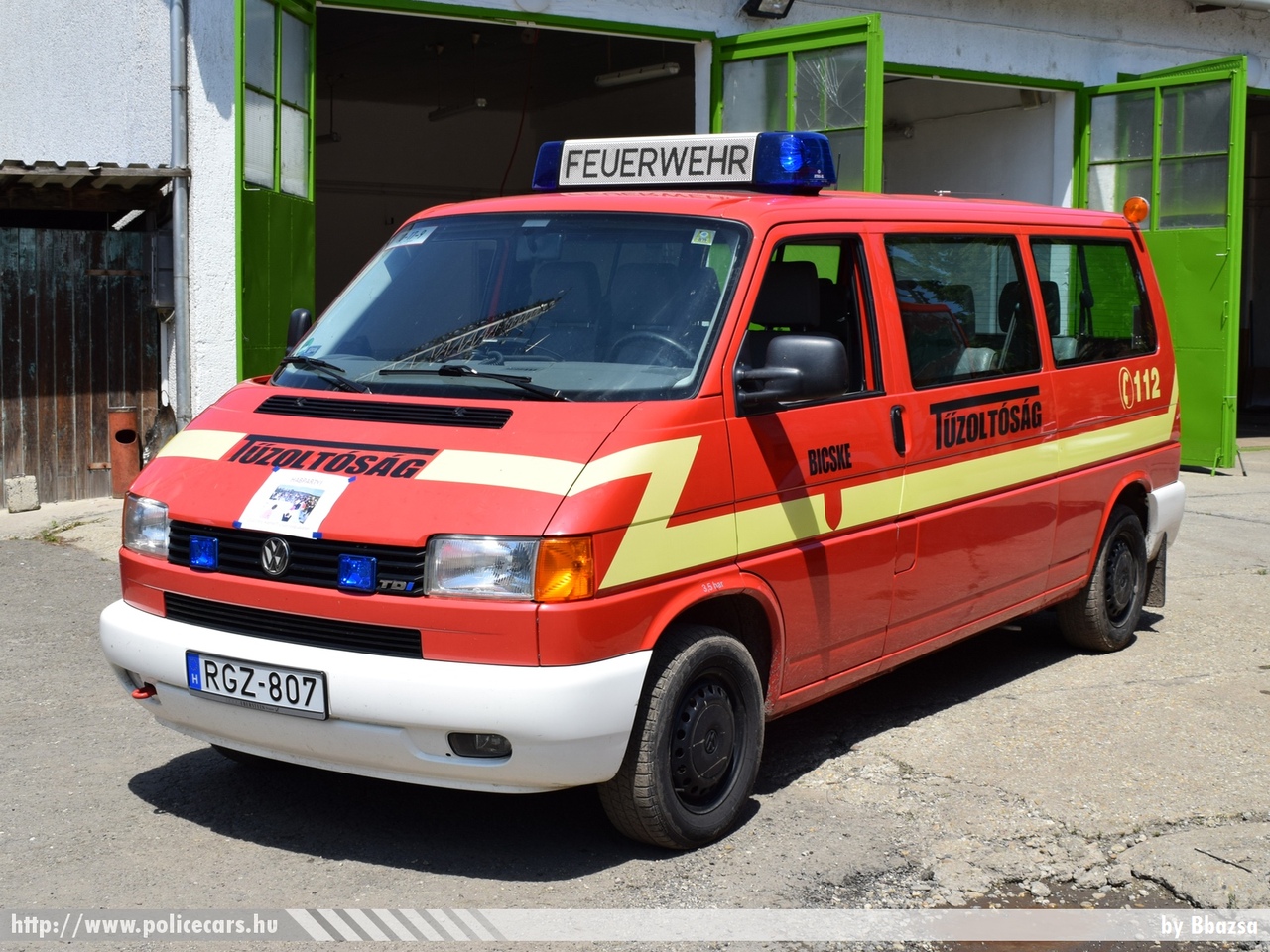 Volkswagen Transporter T4, Bicskei Önkormányzati Tûzoltóparancsnokság, fotó: Bbazsa
Keywords: tûzoltóautó tûzoltó ÖTP tûzoltóság magyar Magyarország fire firetruck Hungary hungarian RGZ-807
