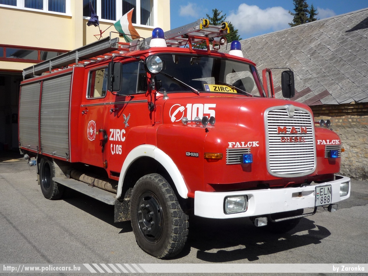 MAN, Zirci Önkormányzati Tûzoltóparancsnokság, fotó: Zaronka
Keywords: tûzoltóautó tûzoltó ÖTP tûzoltóság magyar Magyarország fire firetruck Hungary hungarian ELN-888