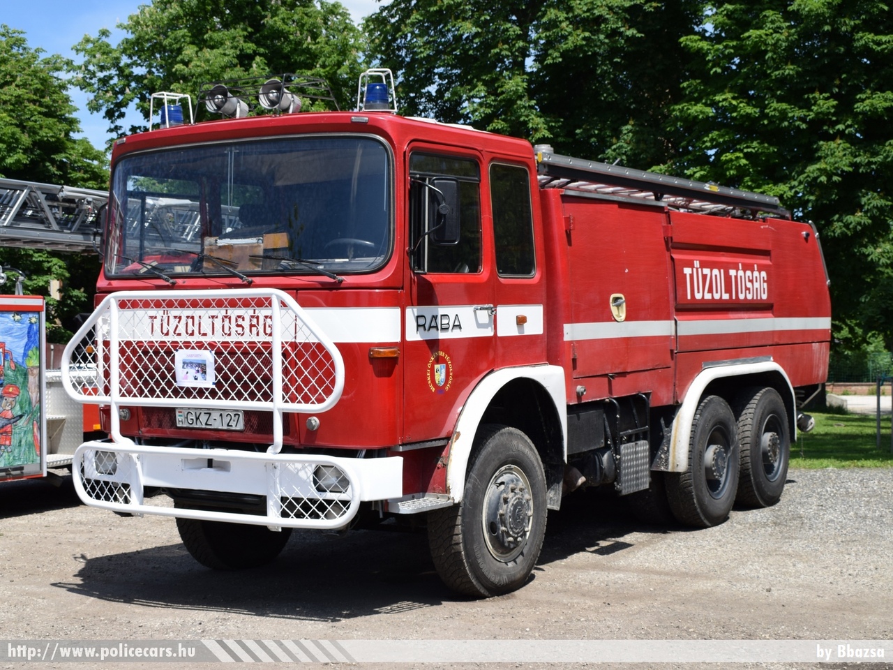 Rába Tü-3, Bicskei Önkormányzati Tûzoltóparancsnokság, fotó: Bbazsa
Keywords: tûzoltóautó tûzoltó ÖTP tûzoltóság magyar Magyarország fire firetruck Hungary hungarian GKZ-127