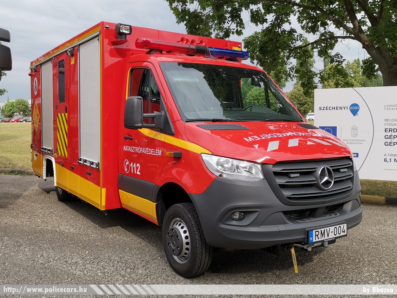 Mercedes Sprinter III Gamma, Katasztrófavédelmi Oktatási Központ, fotó: Bbazsa
Keywords: tûzoltóautó tûzoltó tûzoltóság magyar Magyarország katasztrófavédelem fire firetruck Hungary hungarian RMV-004