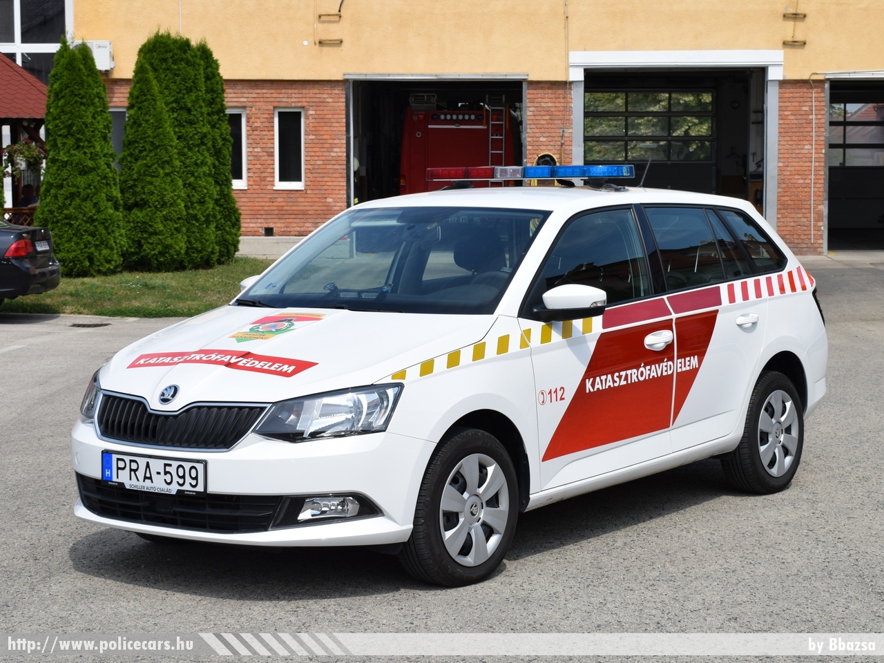 Skoda Fabia II, Veszprém Megyei Katasztrófavédelmi Igazgatóság, fotó: Bbazsa
Keywords: tûzoltóautó tûzoltó tûzoltóság magyar Magyarország katasztrófavédelem fire firetruck Hungary hungarian PRA-599
