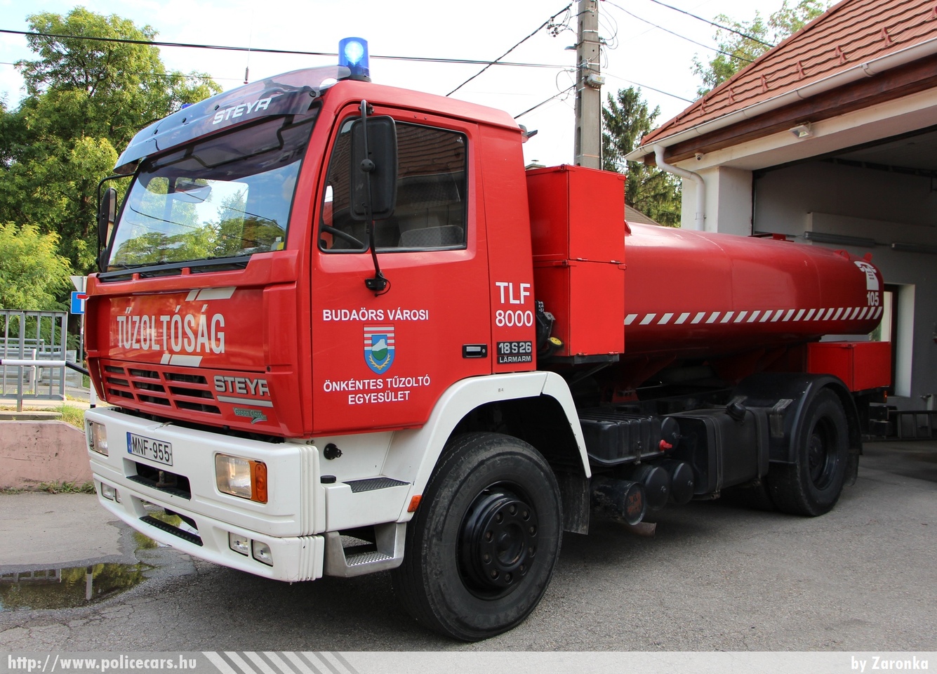 Steyr 18S26, Budaörsi Önkéntes Tûzoltó Egyesület, fotó: Zaronka
Keywords: ÖTE magyar Magyarország tûzoltó tûzoltóautó tûzoltóság Hungary hungarian fire firetruck MNF-955