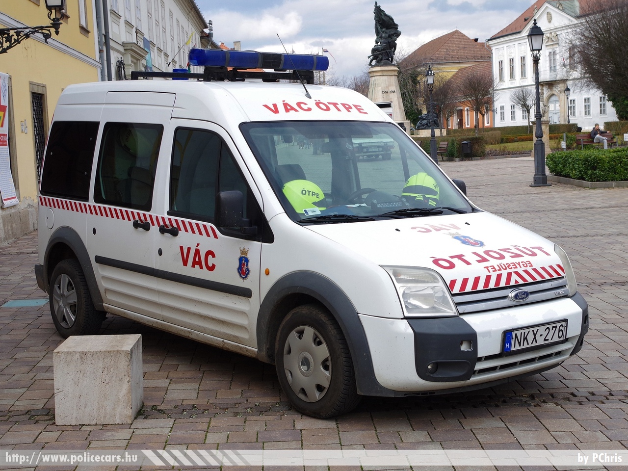 Ford Tourneo Connect, Váci Önkéntes Tûzoltó és Polgárõr Egyesület, fotó: PChris
Keywords: tûzoltó tûzoltóautó tûzoltóság magyar Magyarország ÖTE hungarian Hungary fire firetruck NKX-276