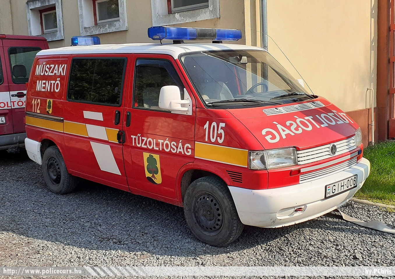 Volkswagen Transporter T4, Pomázi Önkormányzati Önkéntes Tûzoltóság, Csobánkai Tûzoltó Õrs, fotó: PChris
Keywords: tûzoltó tûzoltóautó tûzoltóság magyar Magyarország ÖT hungarian Hungary fire firetruck GIH-006