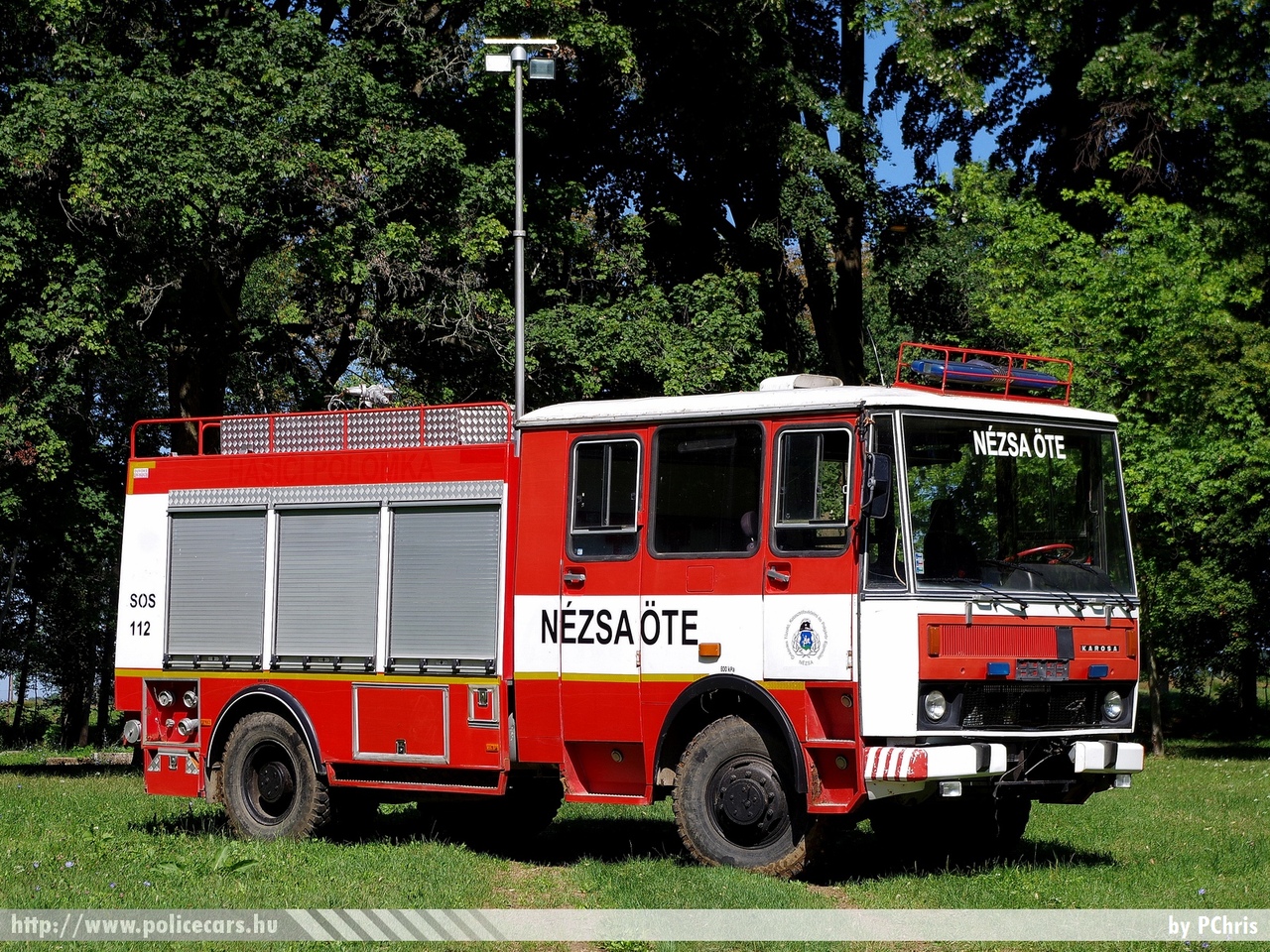 Karosa, Nézsai Önkéntes Tûzoltó Egyesület, fotó: PChris
Keywords: tûzoltó tûzoltóautó tûzoltóság magyar Magyarország ÖTE hungarian Hungary fire firetruck