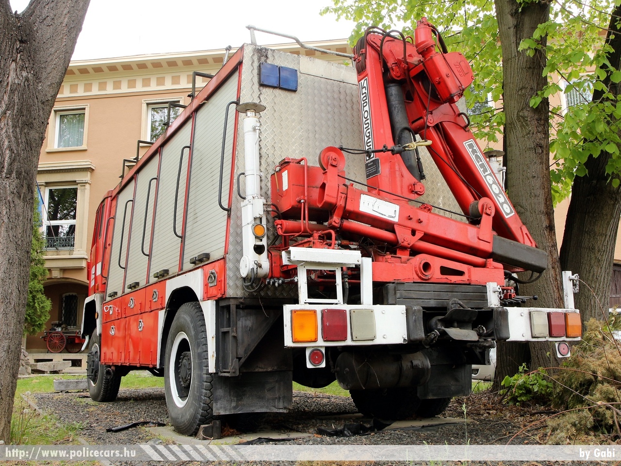 Csepel 744, Salgótarján, fotó: Gabi
Keywords: tûzoltó tûzoltóautó fire firetruck hungarian Hungary magyar Magyarország