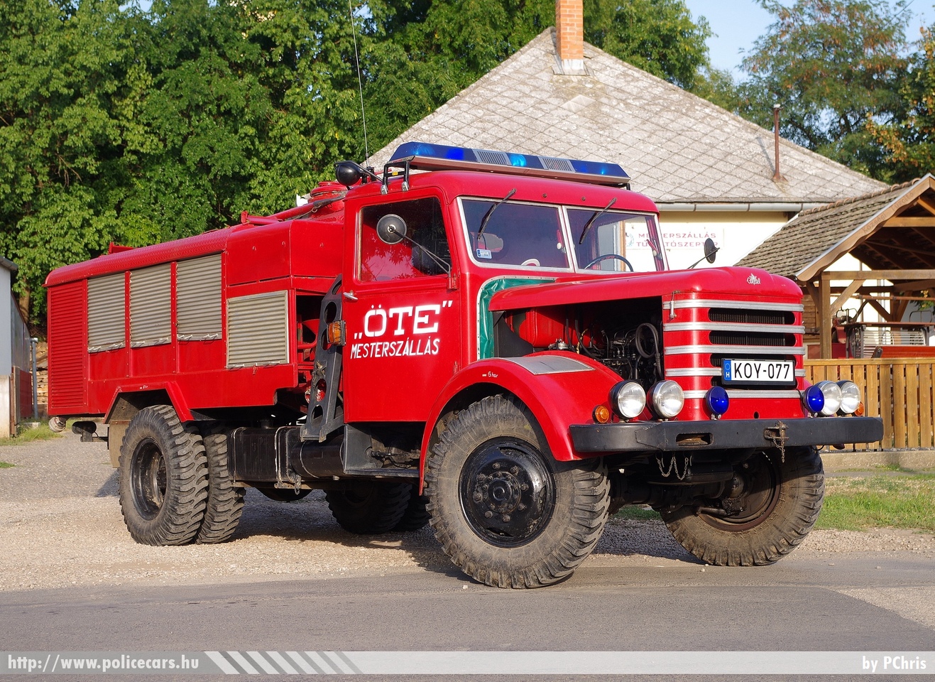 Csepel D-346.07-3 FMG 68M, Mesterszállási Községi Tûzoltó Egyesület, fotó: PChris
Keywords: tûzoltó tûzoltóautó tûzoltóság magyar Magyarország ÖTE hungarian Hungary fire firetruck KOY-077