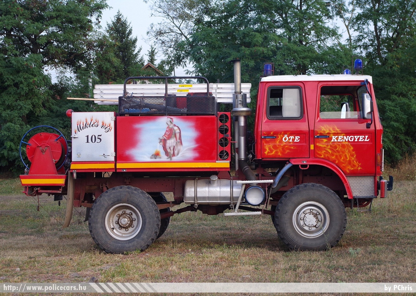 Renault 85.150 TI Camiva CCFM 4x4, Kengyeli Önkéntes Tûzoltó Egyesület, fotó: PChris
Keywords: tûzoltó tûzoltóautó tûzoltóság magyar Magyarország ÖTE hungarian Hungary fire firetruck KSM-734
