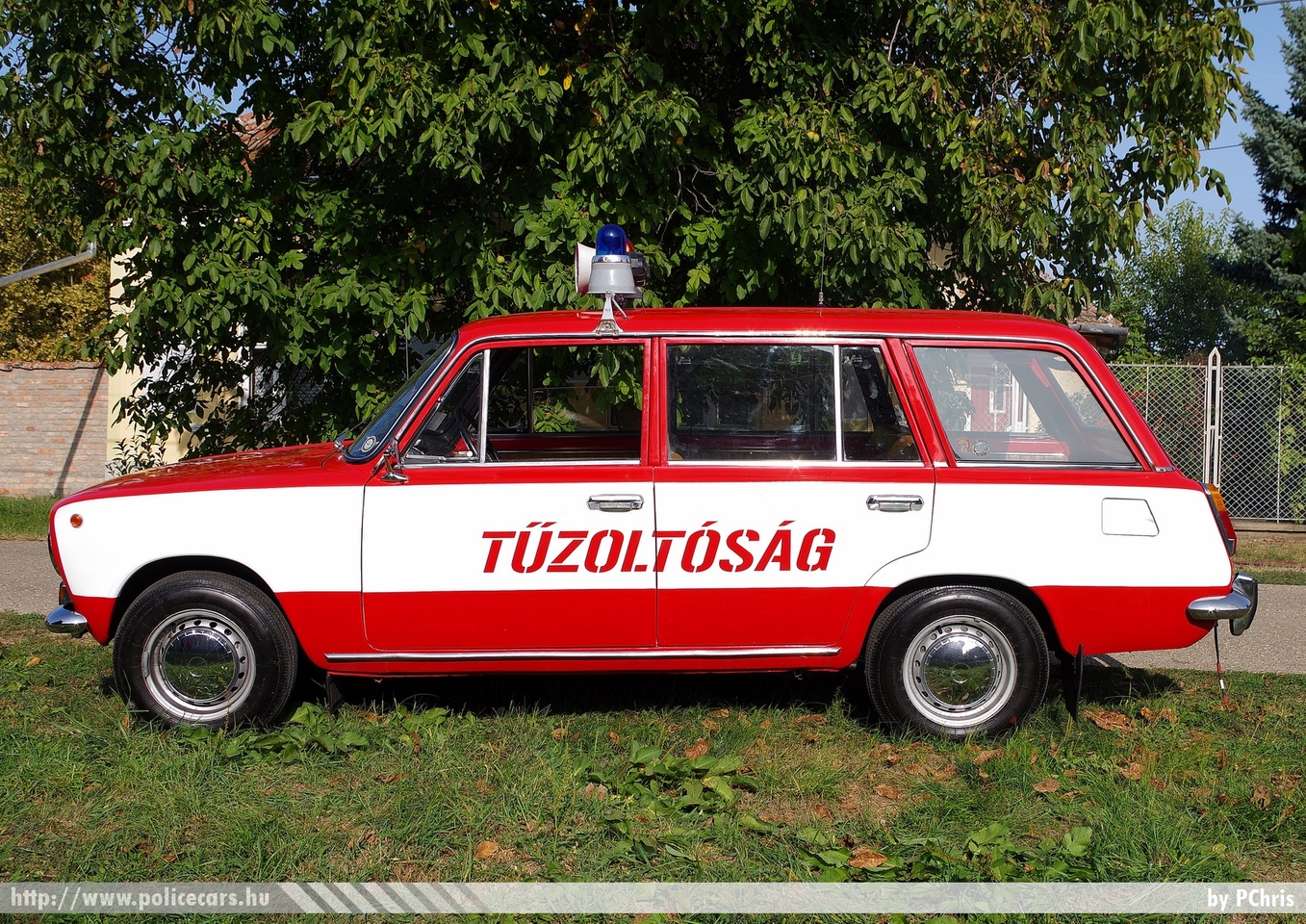 Lada VAZ 2102, fotó: PChris
Keywords: tûzoltó tûzoltóautó fire firetruck hungarian Hungary magyar Magyarország DEU-803