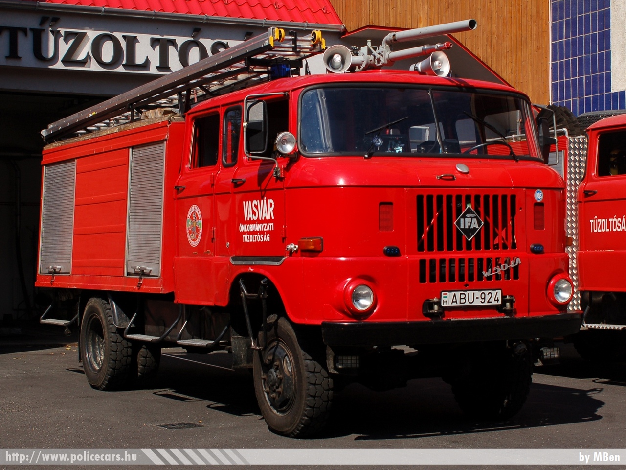 IFA W50LA, Vasvári Önkormányzati Tûzoltóparancsnokság, fotó: MBen
Keywords: tûzoltóautó tûzoltó ÖTP tûzoltóság magyar Magyarország fire firetruck Hungary hungarian ABU-924