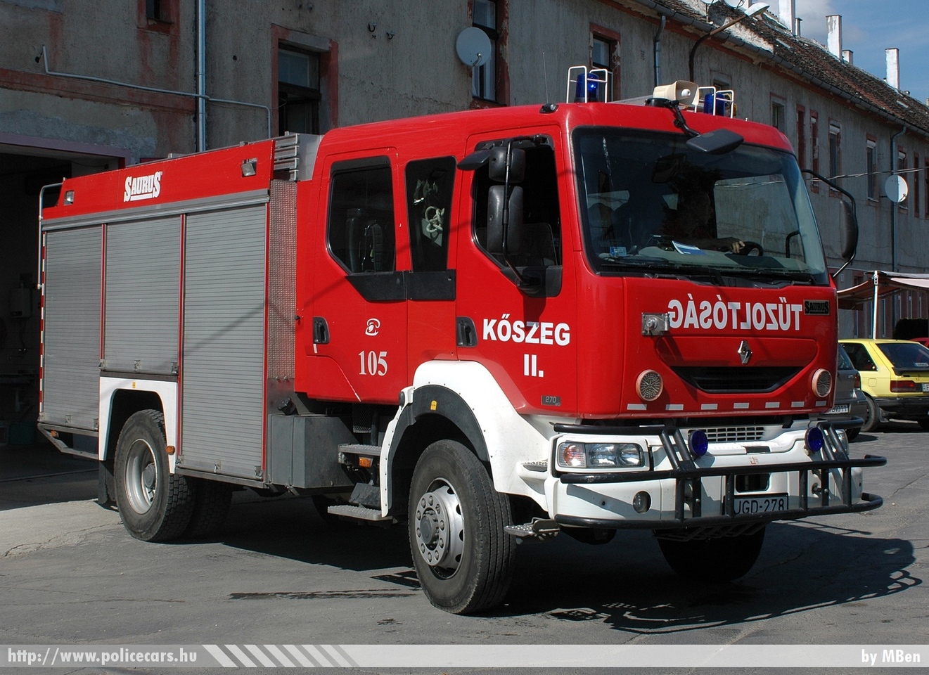 Renault, Kõszegi Önkormányzati Tûzoltóparancsnokság, fotó: MBen
Keywords: tûzoltóautó tûzoltó ÖTP tûzoltóság magyar Magyarország fire firetruck Hungary hungarian JGD-278