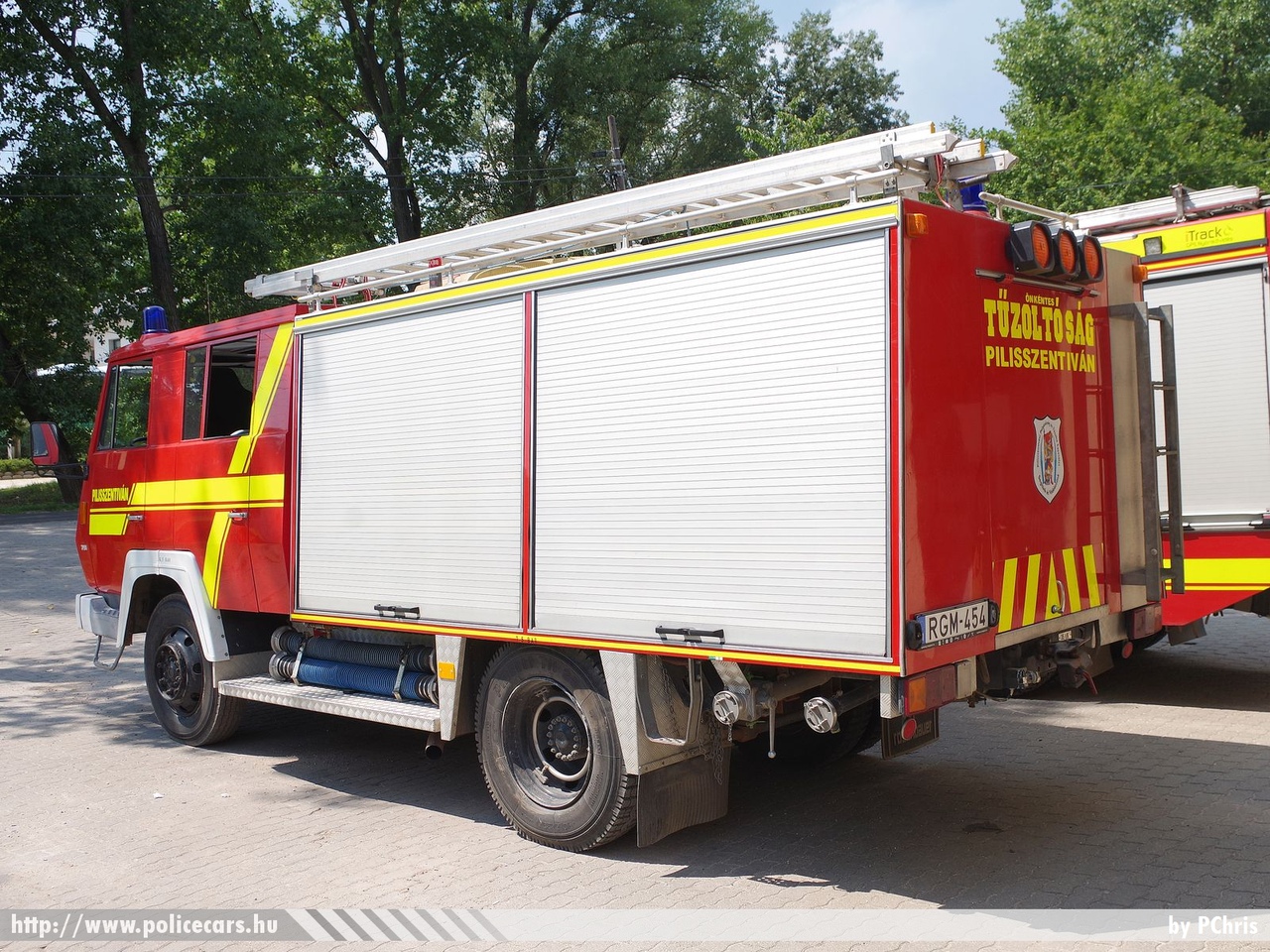 Steyr 791, Pilisszentiváni Önkéntes Tûzoltó Egyesület, fotó: PChris
Keywords: tûzoltó tûzoltóautó tûzoltóság magyar Magyarország ÖTE hungarian Hungary fire firetruck RGM-454