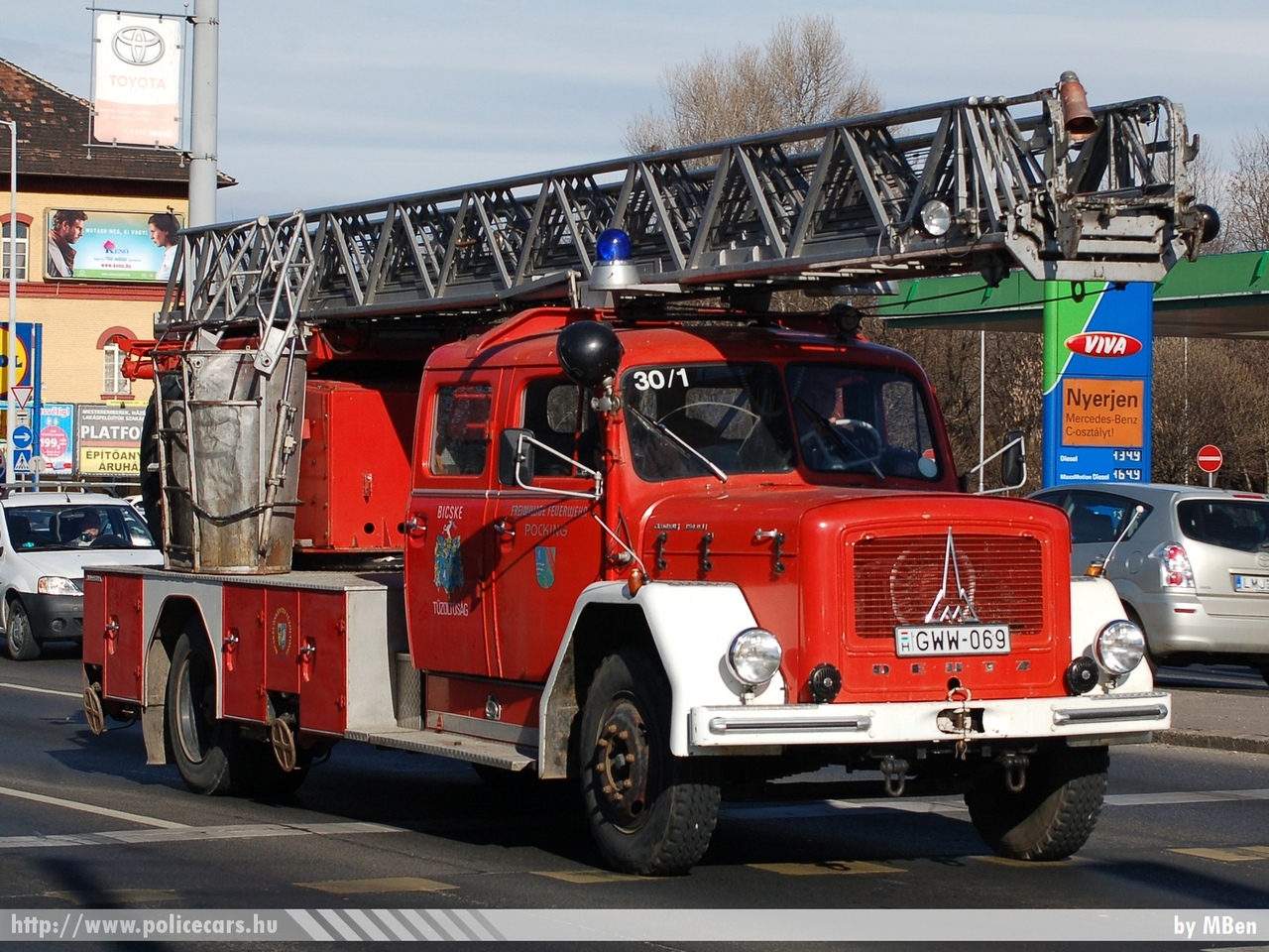Magirus 1500, Bicskei Önkormányzati Tûzoltóparancsnokság, fotó: MBen
Keywords: tûzoltóautó tûzoltó ÖTP tûzoltóság magyar Magyarország fire firetruck Hungary hungarian GWW-069