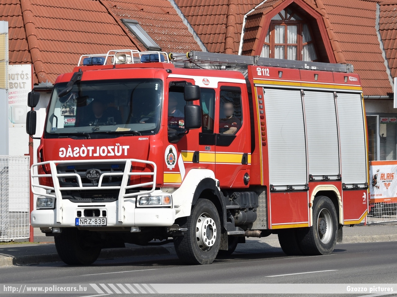 Rába Heros Aquadux-X 4000, Somogy Megyei Katasztrófavédelmi Igazgatóság, Kaposvári Hivatásos Tûzoltóparancsnokság, fotó: Gzozzo pictures
Keywords: tûzoltóautó tûzoltó tûzoltóság magyar Magyarország katasztrófavédelem fire firetruck Hungary hungarian NRZ-839