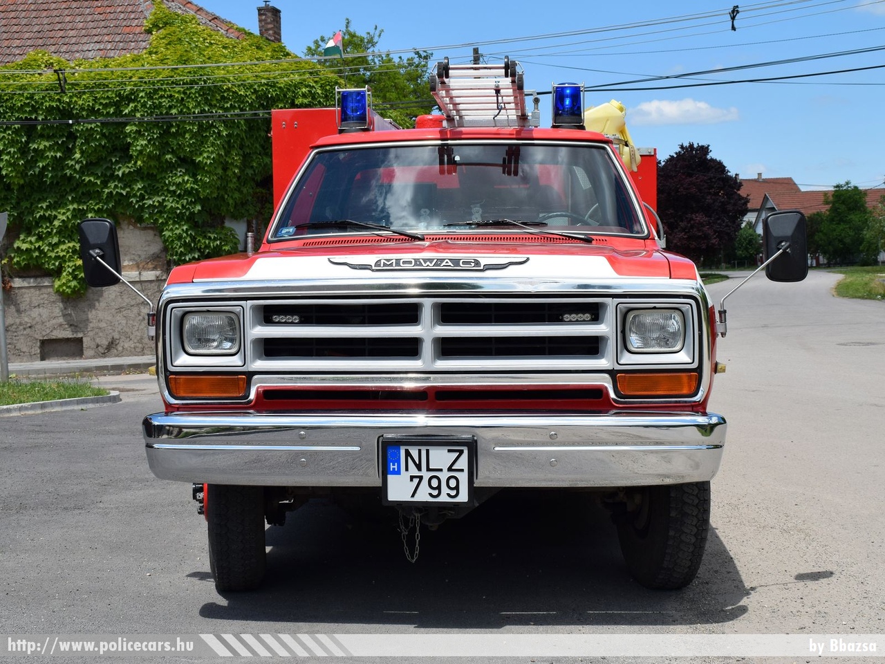 MOWAG W300B, Tápiógyörgyei Önkéntes Tûzoltók Egyesülete, fotó: Bbazsa
Keywords: tûzoltó tûzoltóautó tûzoltóság magyar Magyarország ÖTE hungarian Hungary fire firetruck NLZ-799
