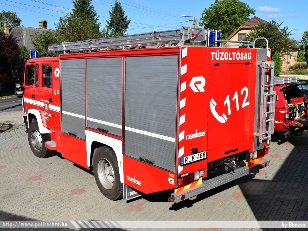 Mercedes 1120 Rosenbauer, Sülysápi Önkéntes Tûzoltó Egyesület, fotó: Bbazsa
Keywords: tûzoltó tûzoltóautó tûzoltóság magyar Magyarország ÖTE hungarian Hungary fire firetruck RLK-468