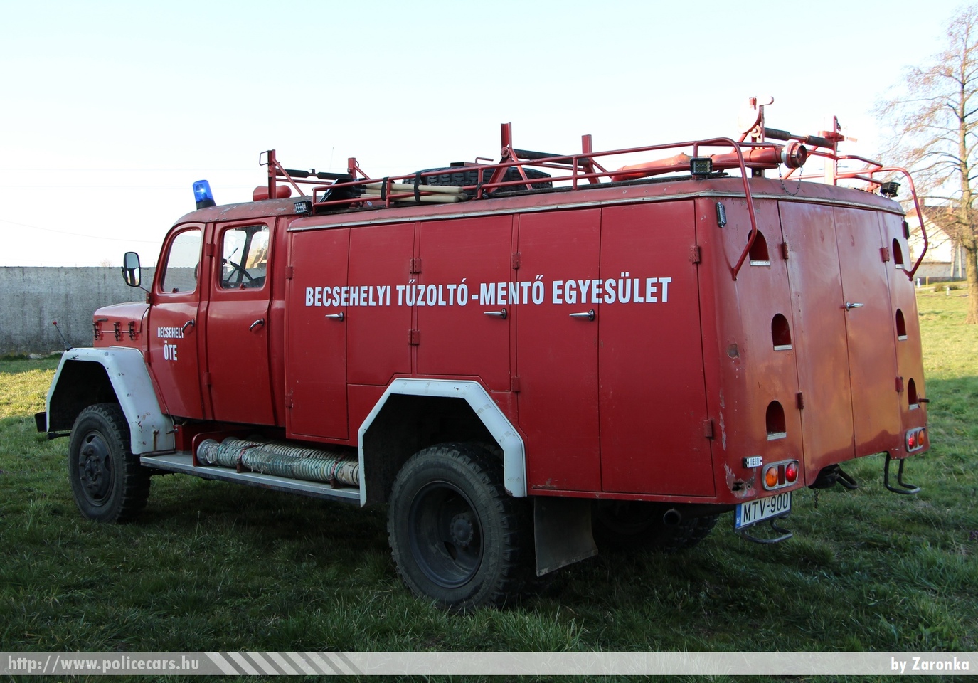 TAM 5500, Becsehelyi Tûzoltó-Mentõ Egyesület, fotó: Zaronka
Keywords: tûzoltó tûzoltóautó tûzoltóság magyar Magyarország ÖTE hungarian Hungary fire firetruck MTV-900