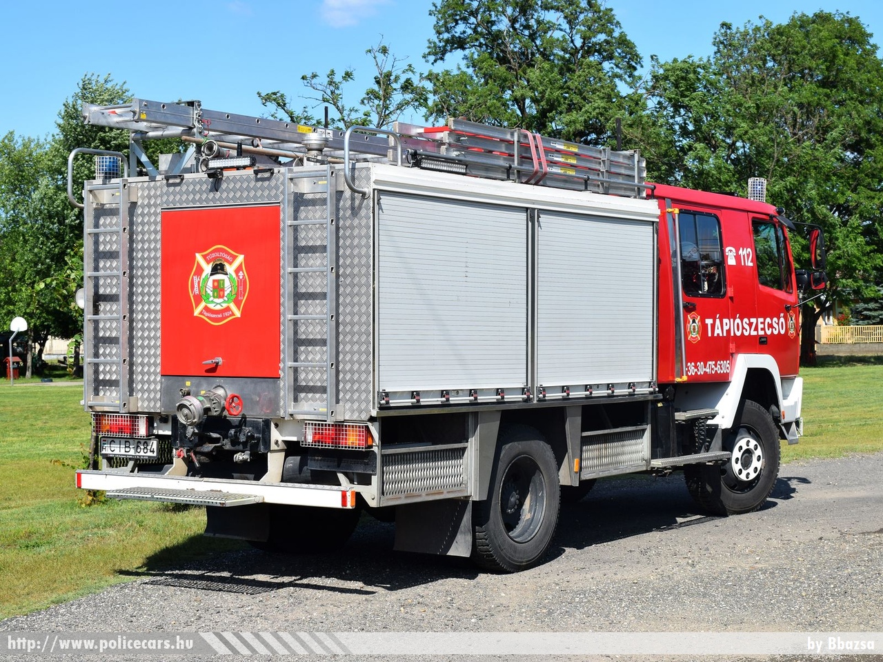 Steyr 13s23 Bronto-Saurus 2000, Tápiószecsõi Önkéntes Tûzoltó Egyesület, fotó: Bbazsa
Keywords: tûzoltó tûzoltóautó tûzoltóság magyar Magyarország ÖTE hungarian Hungary fire firetruck CIB-684