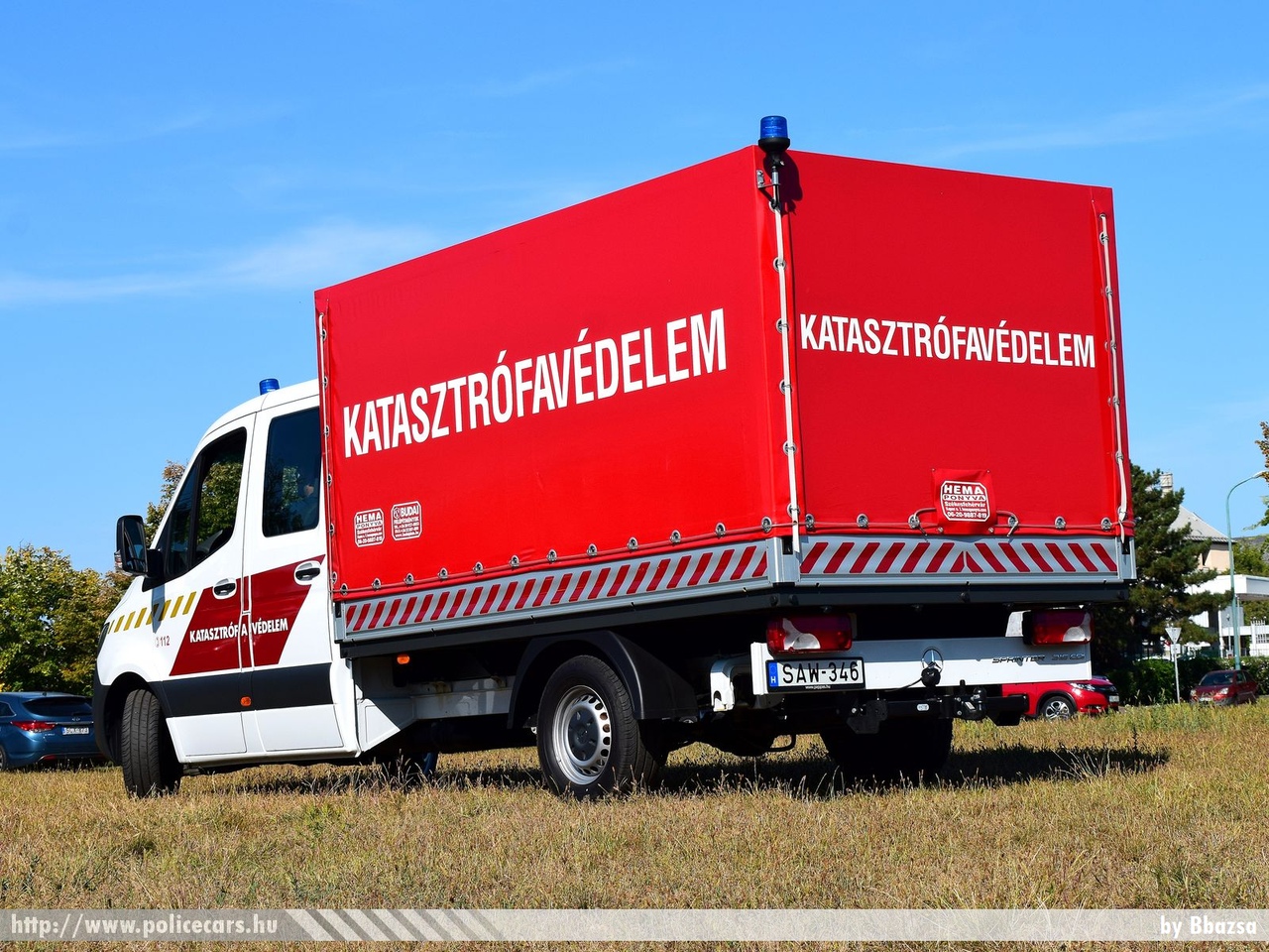 Mercedes Sprinter III, BM OKF Gazdasági Ellátó Központ, fotó: Bbazsa
Keywords: tûzoltóautó tûzoltó tûzoltóság magyar Magyarország katasztrófavédelem fire firetruck Hungary hungarian SAW-346