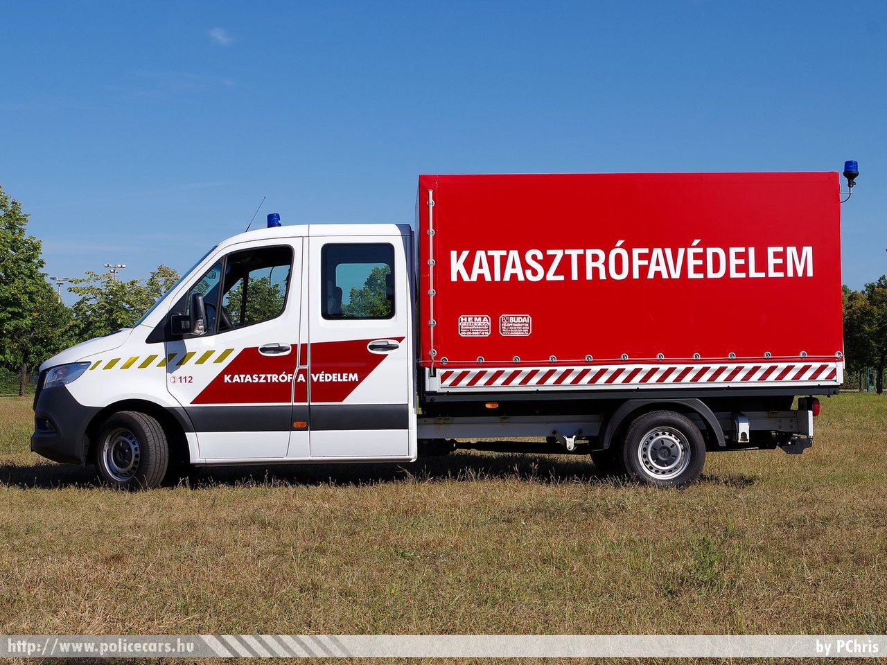 Mercedes Sprinter III, BM OKF Gazdasági Ellátó Központ, fotó: PChris
Keywords: tûzoltóautó tûzoltó tûzoltóság magyar Magyarország katasztrófavédelem fire firetruck Hungary hungarian SAW-346