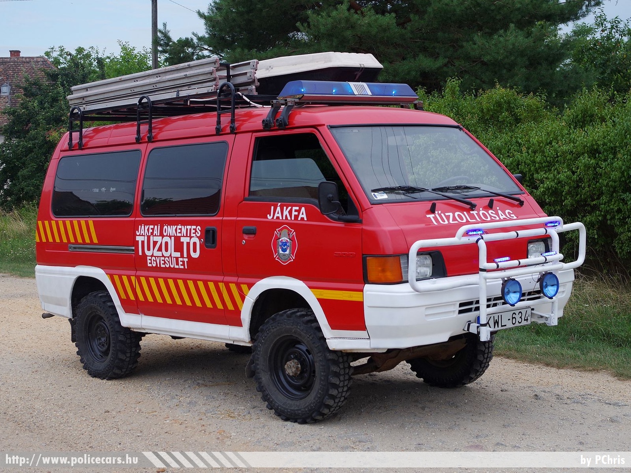 Mitsubishi L300, Jákfai Önkéntes Tûzoltó Egyesület, fotó: PChris
Keywords: tûzoltó tûzoltóautó tûzoltóság magyar Magyarország ÖTE hungarian Hungary fire firetruck KWL-634