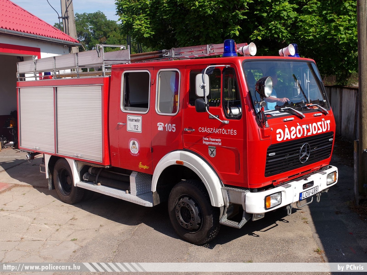 Mercedes 1017 Ziegler, Császártöltési Önkéntes Tûzoltó Egyesület, fotó: PChris
Keywords: tûzoltó tûzoltóautó tûzoltóság magyar Magyarország ÖTE hungarian Hungary fire firetruck LOV-489