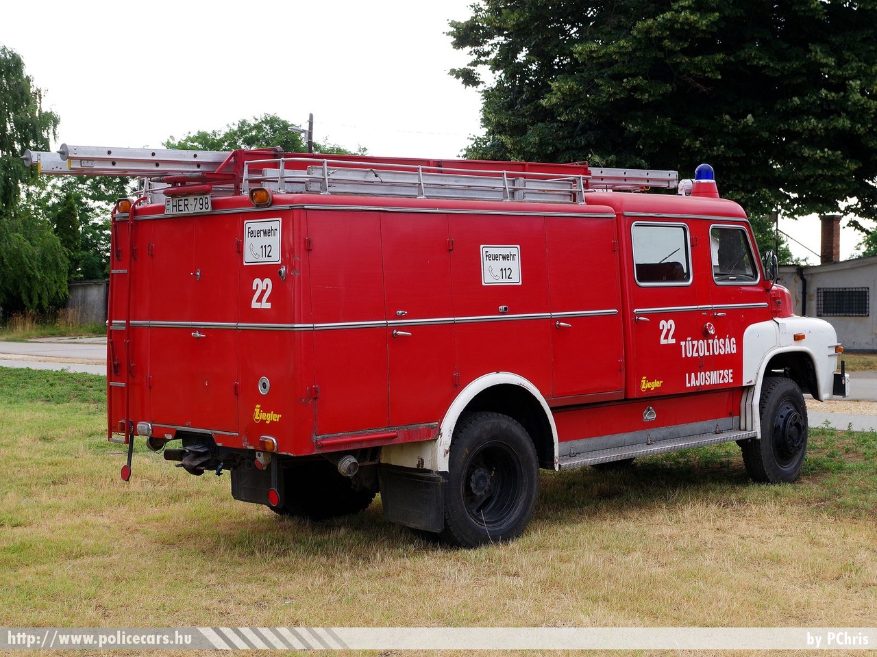 MAN Diesel 635, Lajosmizsei Önkéntes Tûzoltó Egyesület, fotó: PChris
Keywords: tûzoltó tûzoltóautó tûzoltóság magyar Magyarország ÖTE hungarian Hungary fire firetruck HER-798