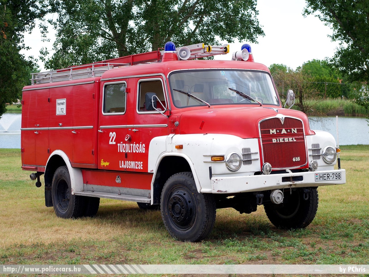 MAN Diesel 635, Lajosmizsei Önkéntes Tûzoltó Egyesület, fotó: PChris
Keywords: tûzoltó tûzoltóautó tûzoltóság magyar Magyarország ÖTE hungarian Hungary fire firetruck HER-798