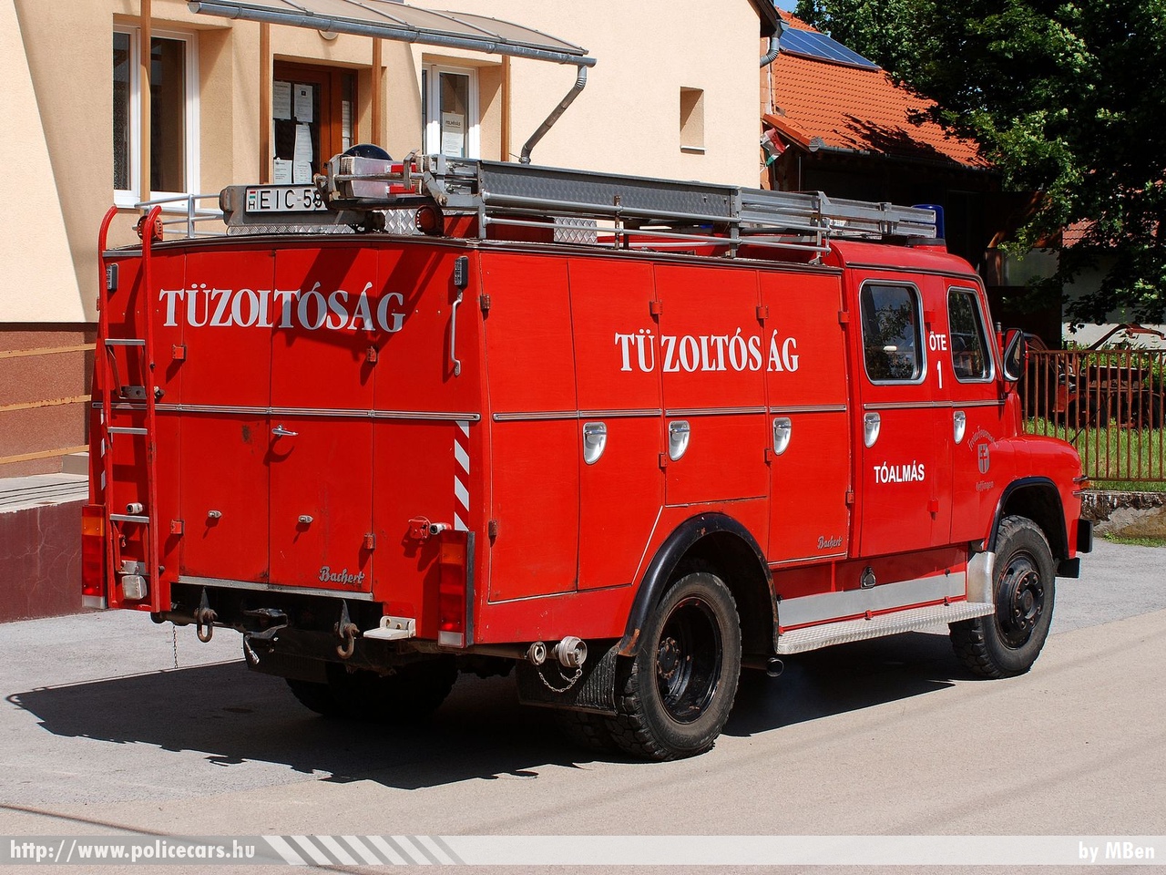 MAN 450 HA TLF 16, Tóalmási Önkéntes Tûzoltó Egyesület, fotó: MBen
Keywords: tûzoltó tûzoltóautó tûzoltóság magyar Magyarország ÖTE hungarian Hungary fire firetruck EIC-592