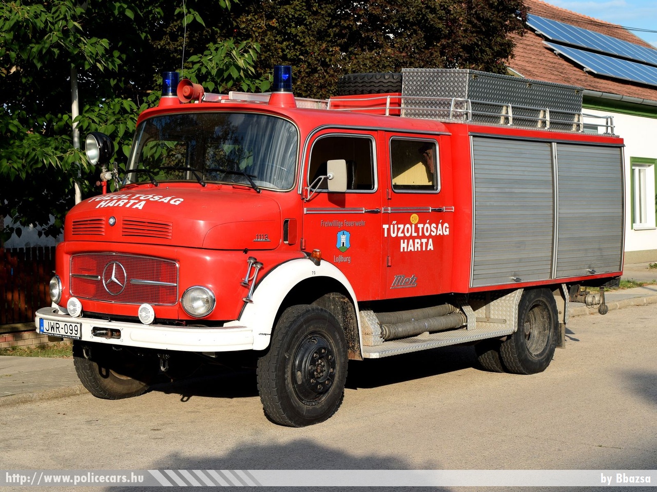 Mercedes 1113 Metz, Hartai Önkéntes Tûzoltó Egyesület, fotó: PChris
Keywords: tûzoltó tûzoltóautó tûzoltóság magyar Magyarország ÖTE hungarian Hungary fire firetruck JWR-099