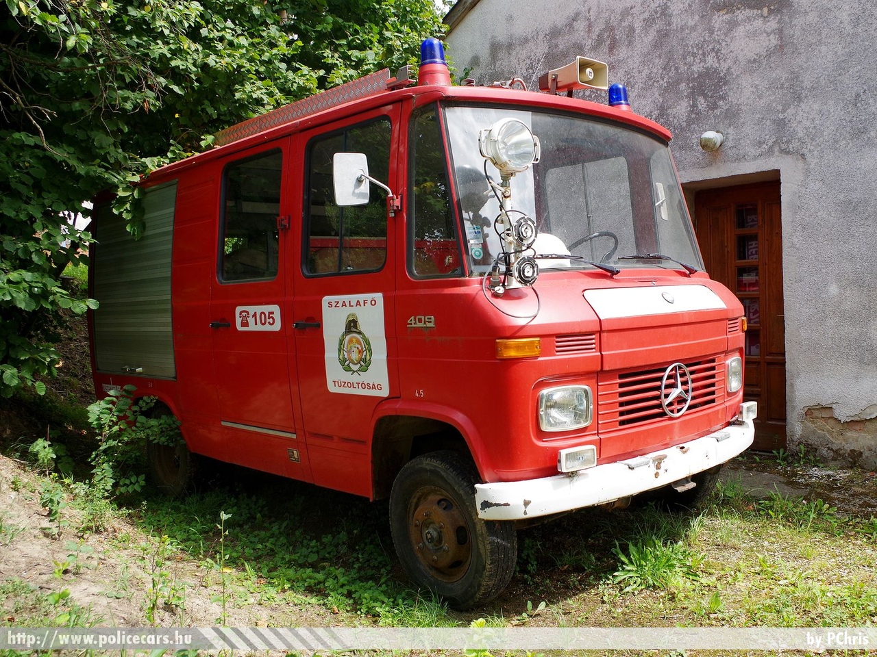 Mercedes 409, Szalafõi Önkéntes Tûzoltó Egyesület, fotó: PChris
Keywords: tûzoltó tûzoltóautó tûzoltóság magyar Magyarország ÖTE hungarian Hungary fire firetruck