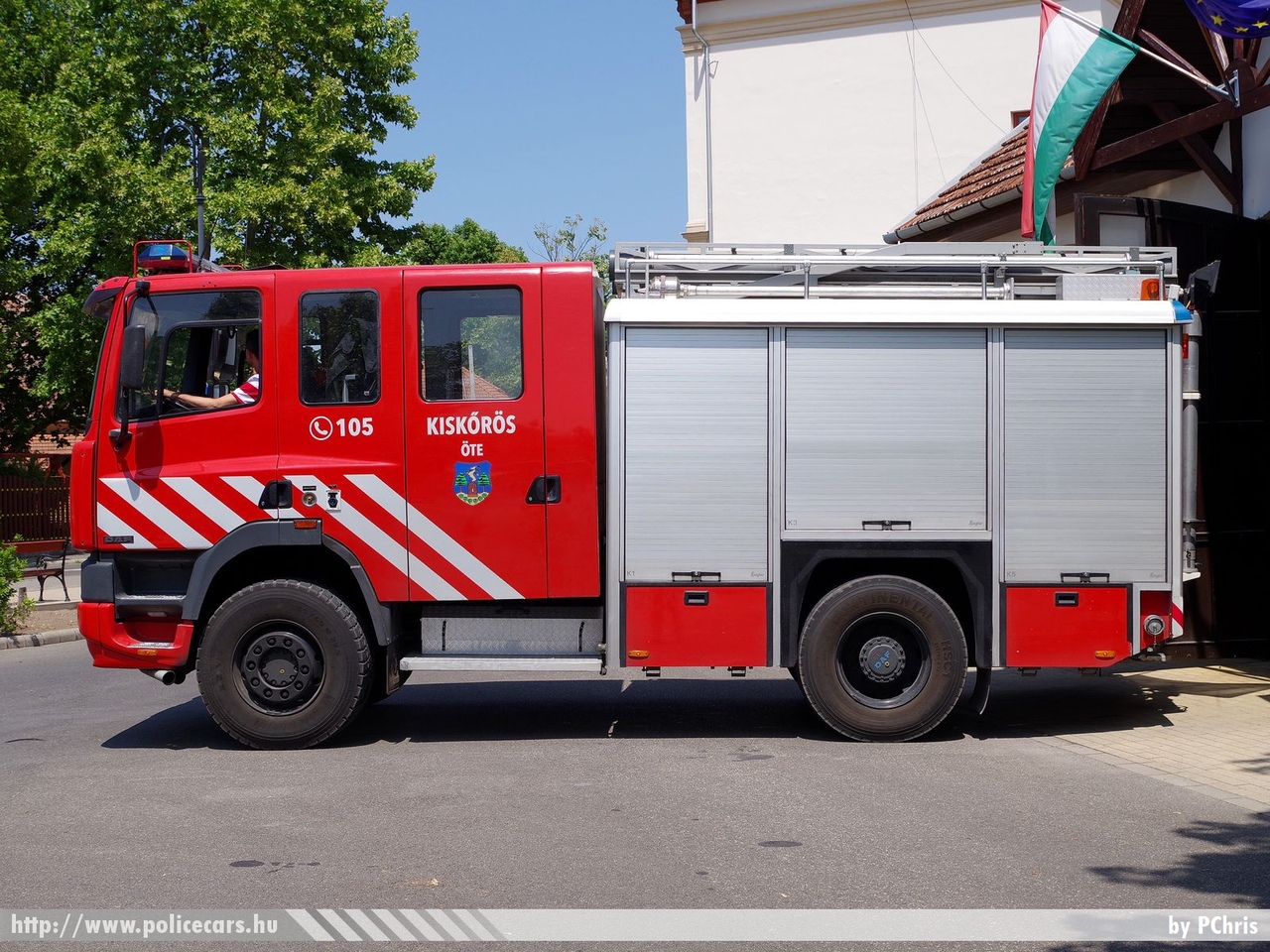 DAF FFV 75.270, Kiskõrös Város Önkéntes Tûzoltó Egyesülete, fotó: PChris
Keywords: tûzoltó tûzoltóautó tûzoltóság magyar Magyarország ÖTE hungarian Hungary fire firetruck RAY-353