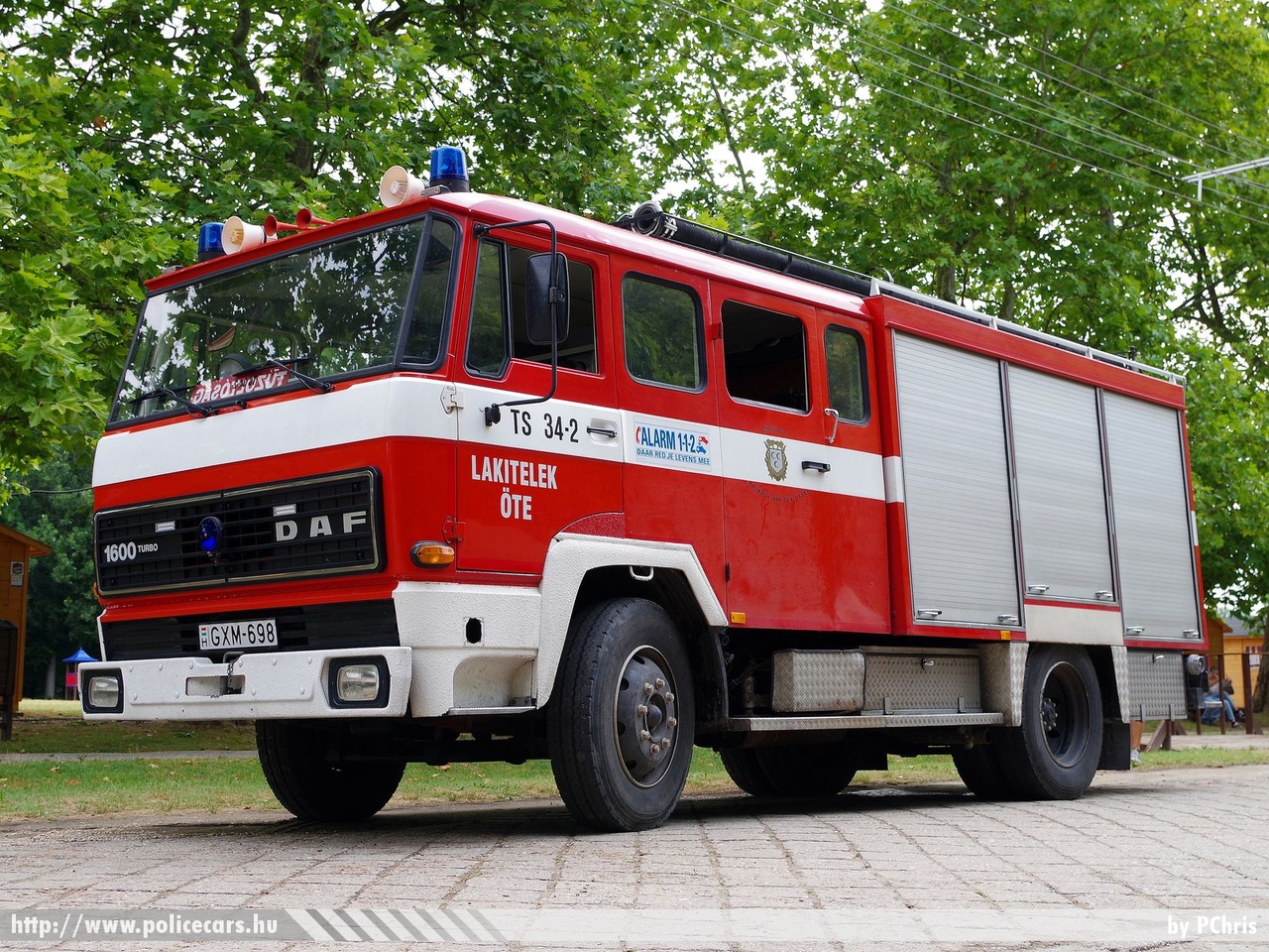 DAF 1600 Turbo, Lakitelek Önkéntes Tûzoltó Egyesület, fotó: PChris
Keywords: tûzoltó tûzoltóautó tûzoltóság magyar Magyarország ÖTE hungarian Hungary fire firetruck GXM-698