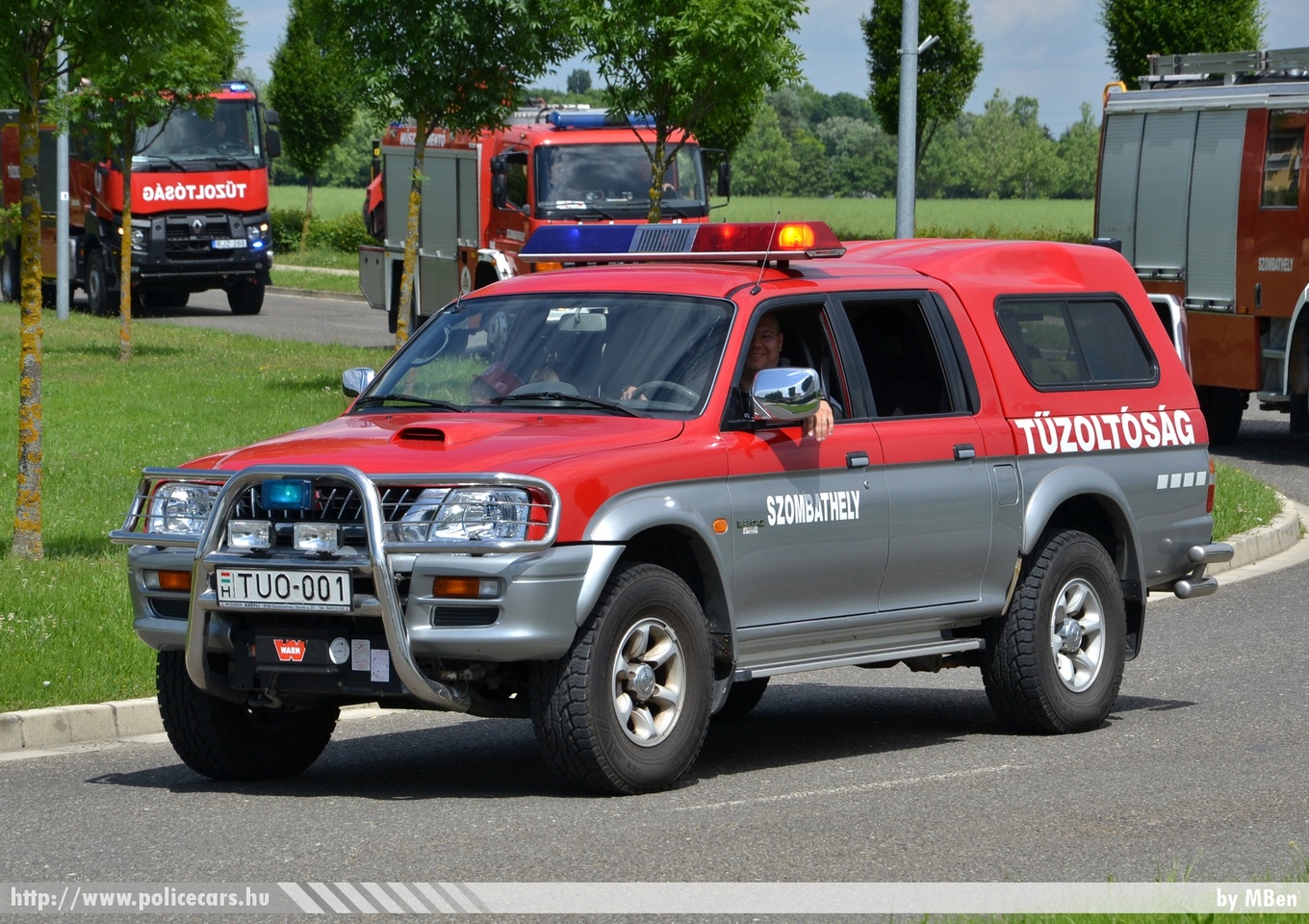 Mitsubishi L200, Szombathelyi Hivatásos Tûzoltóparancsnokság, fotó: MBen
Keywords: tûzoltóautó tûzoltó tûzoltóság magyar Magyarország katasztrófavédelem fire firetruck Hungary hungarian TUO-001