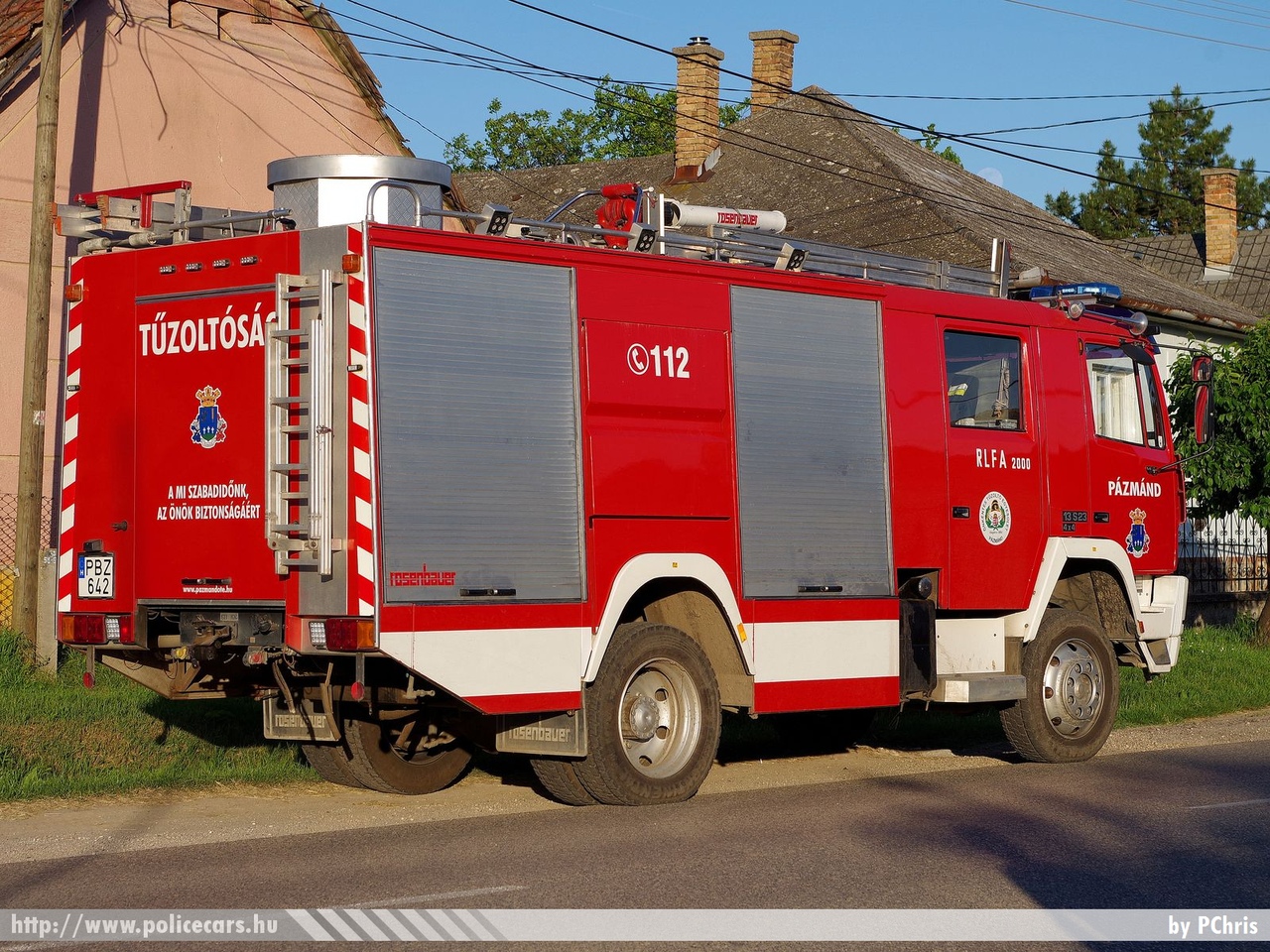 Steyr 13S23 4x4 RLFA 2000, Pázmándi Önkéntes Tûzoltó Egyesület, fotó: PChris
Keywords: tûzoltó tûzoltóautó tûzoltóság magyar Magyarország ÖTE hungarian Hungary fire firetruck PBZ-642