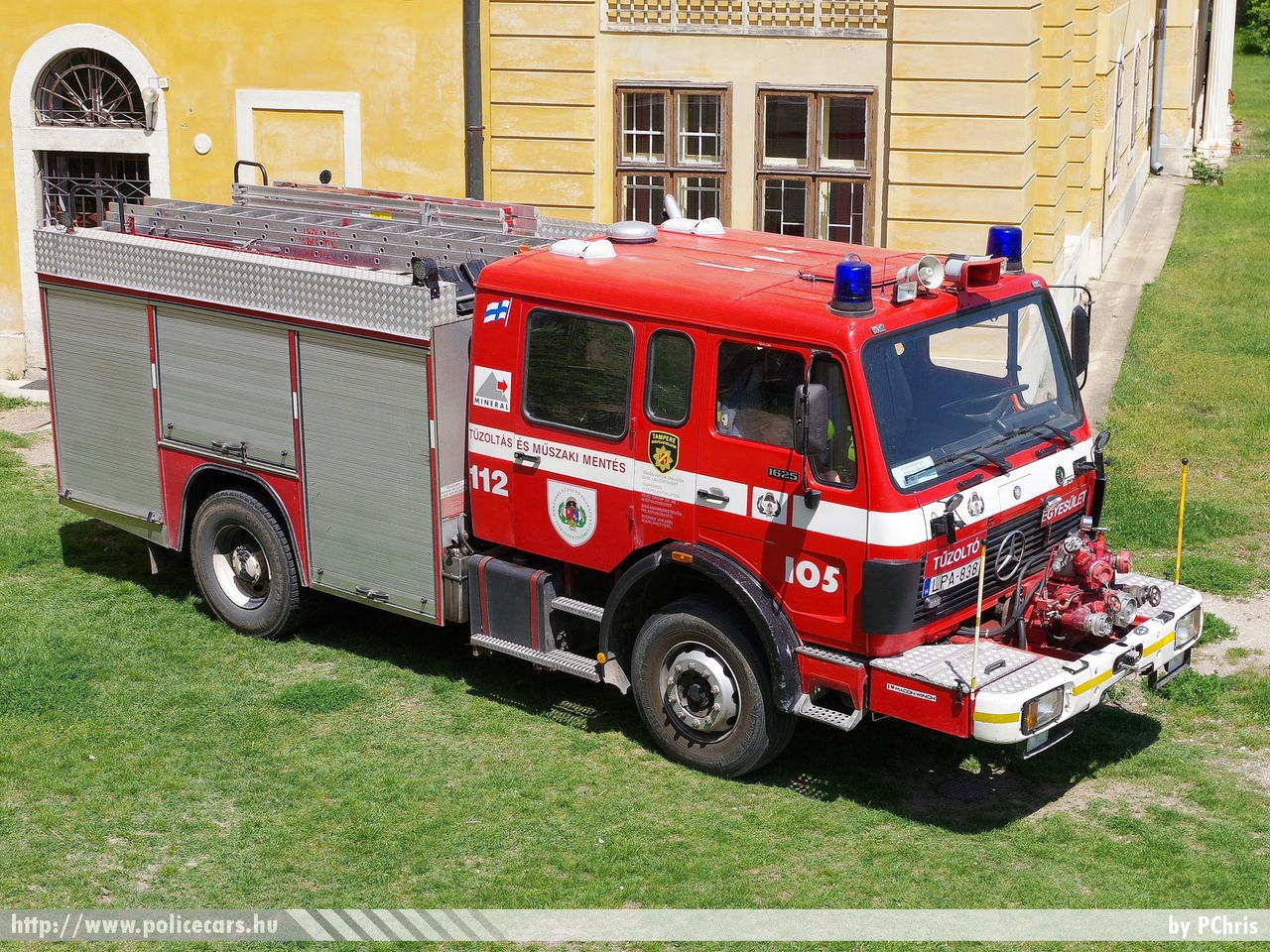Mercedes-Benz 1625, Iszkaszentgyörgyi Önkéntes Tûzoltó Egyesület, fotó: PChris
Keywords: tûzoltó tûzoltóautó tûzoltóság magyar Magyarország ÖTE hungarian Hungary fire firetruck LPA-838